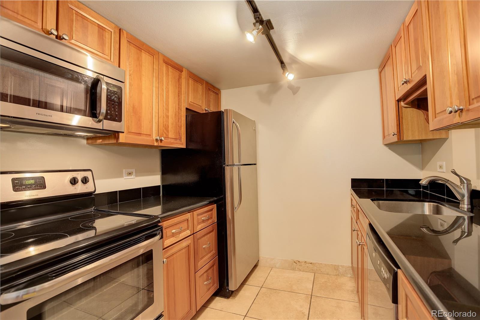 MLS Image #9 for 4600 e asbury circle,denver, Colorado