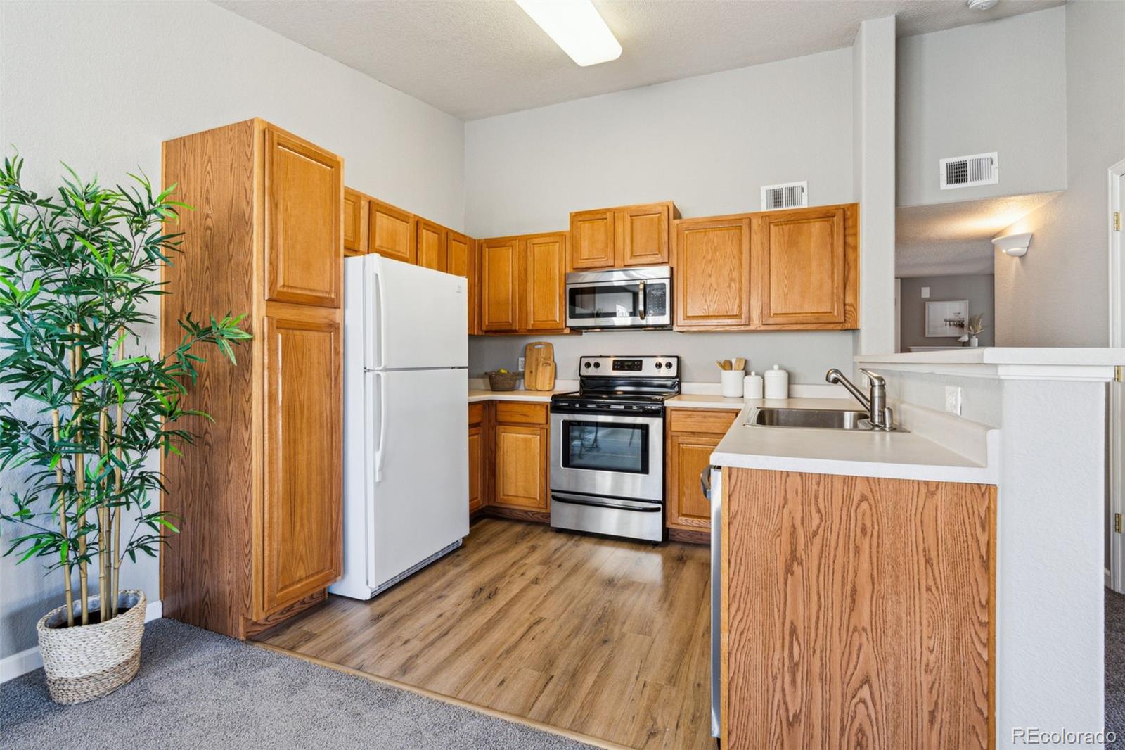 MLS Image #10 for 10120 e carolina drive,aurora, Colorado