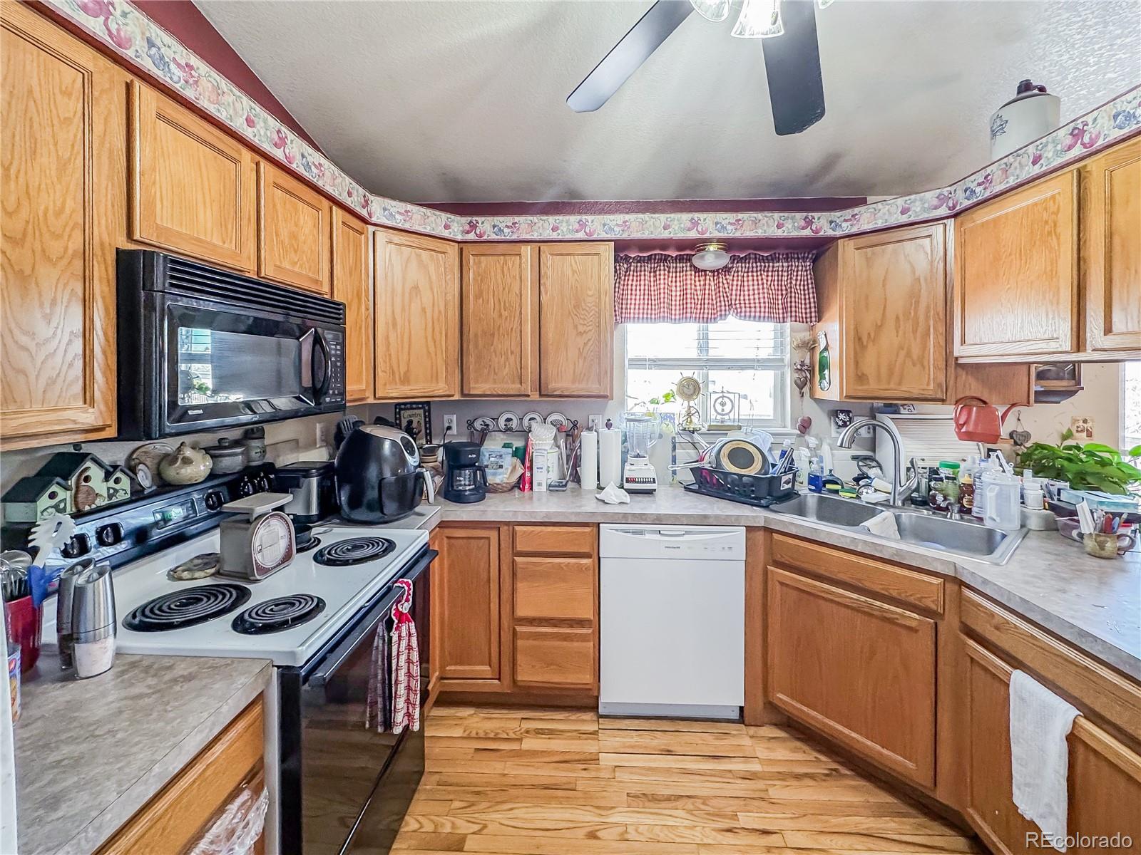 MLS Image #3 for 2035  parkwood drive,johnstown, Colorado