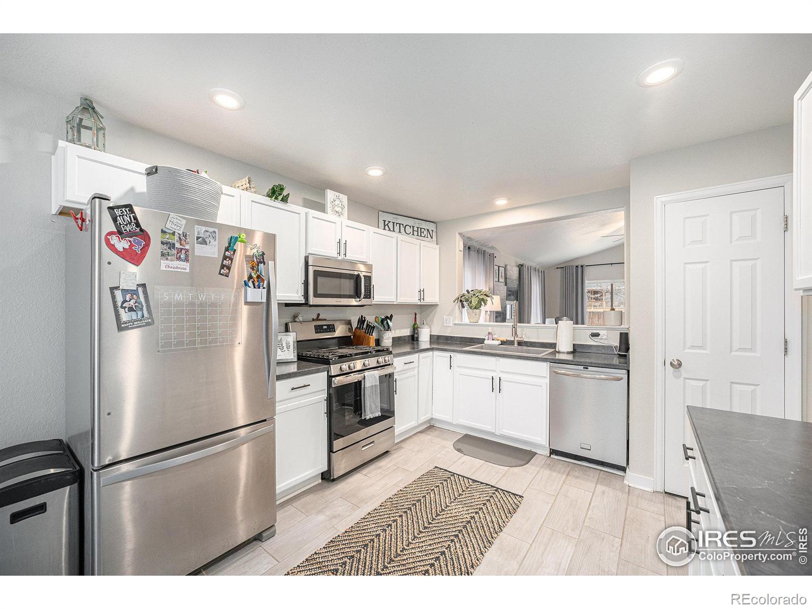 MLS Image #3 for 11661  kearney way,thornton, Colorado