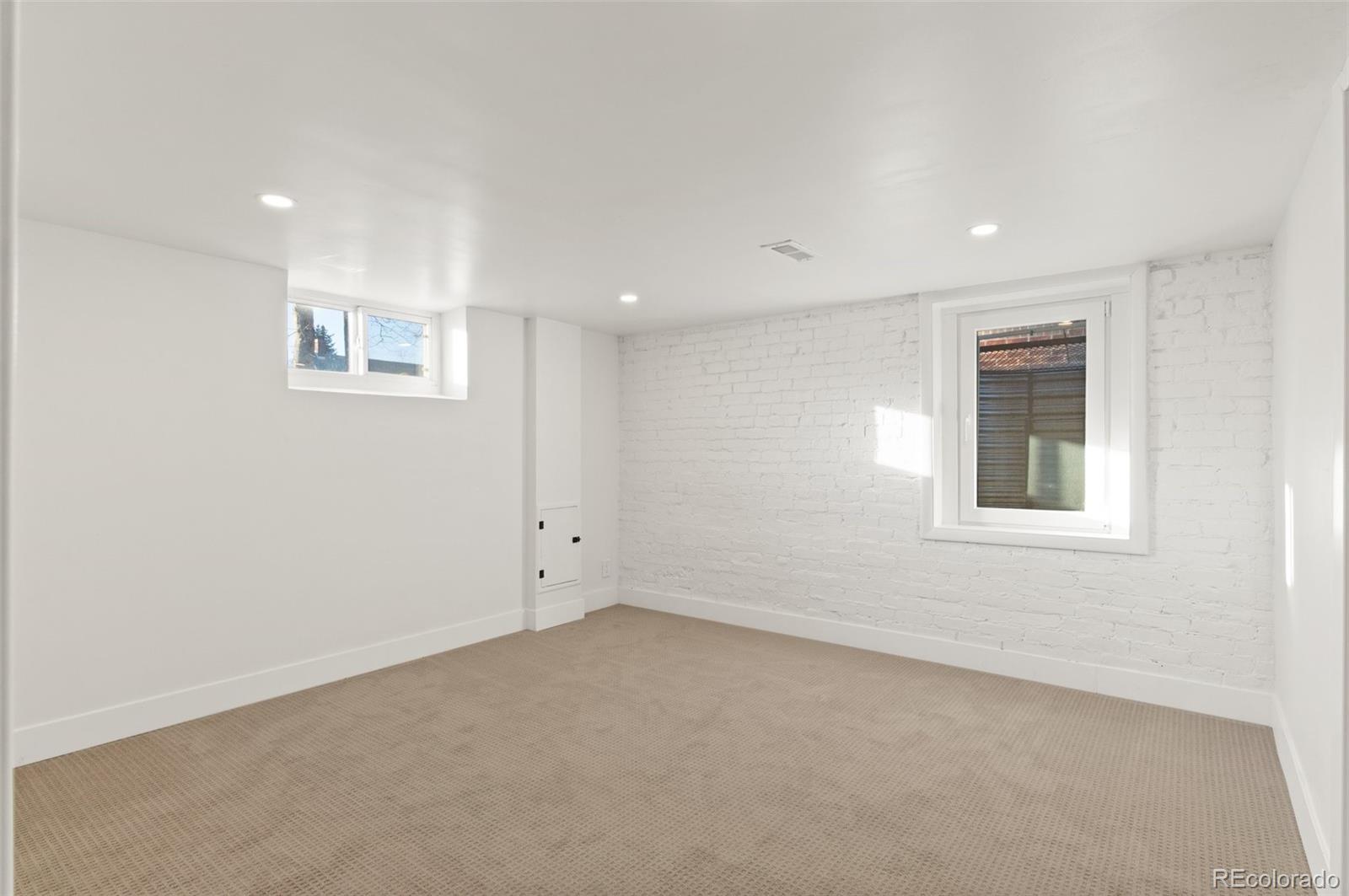 MLS Image #29 for 440 s york street,denver, Colorado