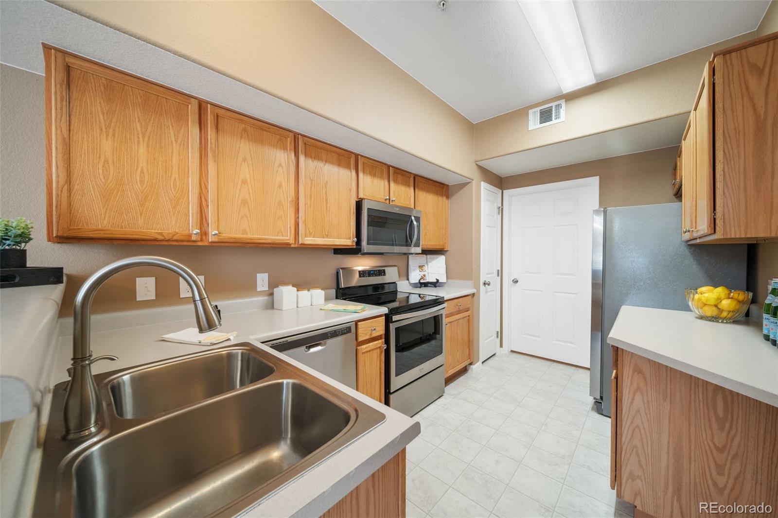 MLS Image #11 for 9468 e florida avenue 1047,denver, Colorado