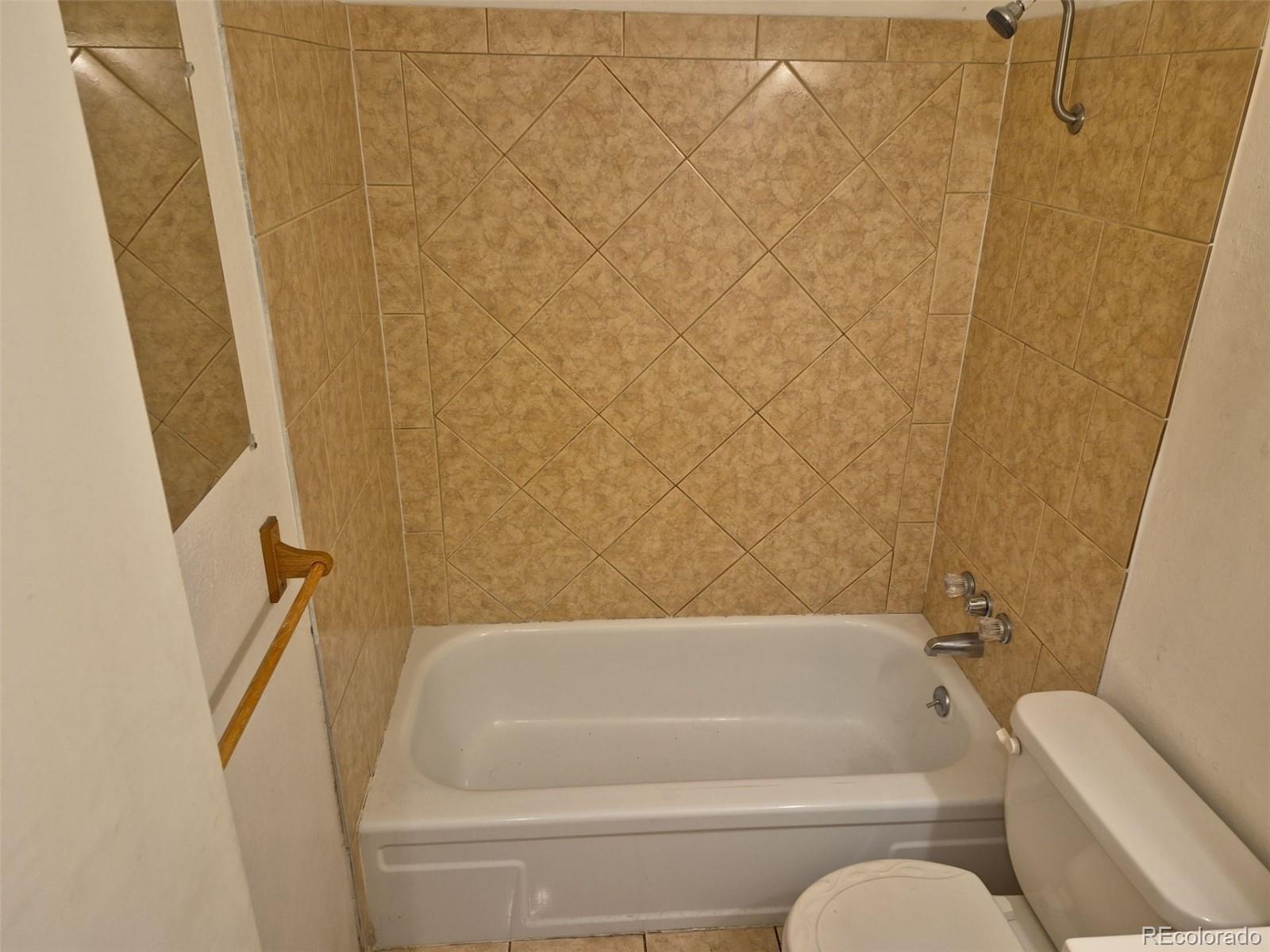 MLS Image #20 for 12058 e virginia place,aurora, Colorado