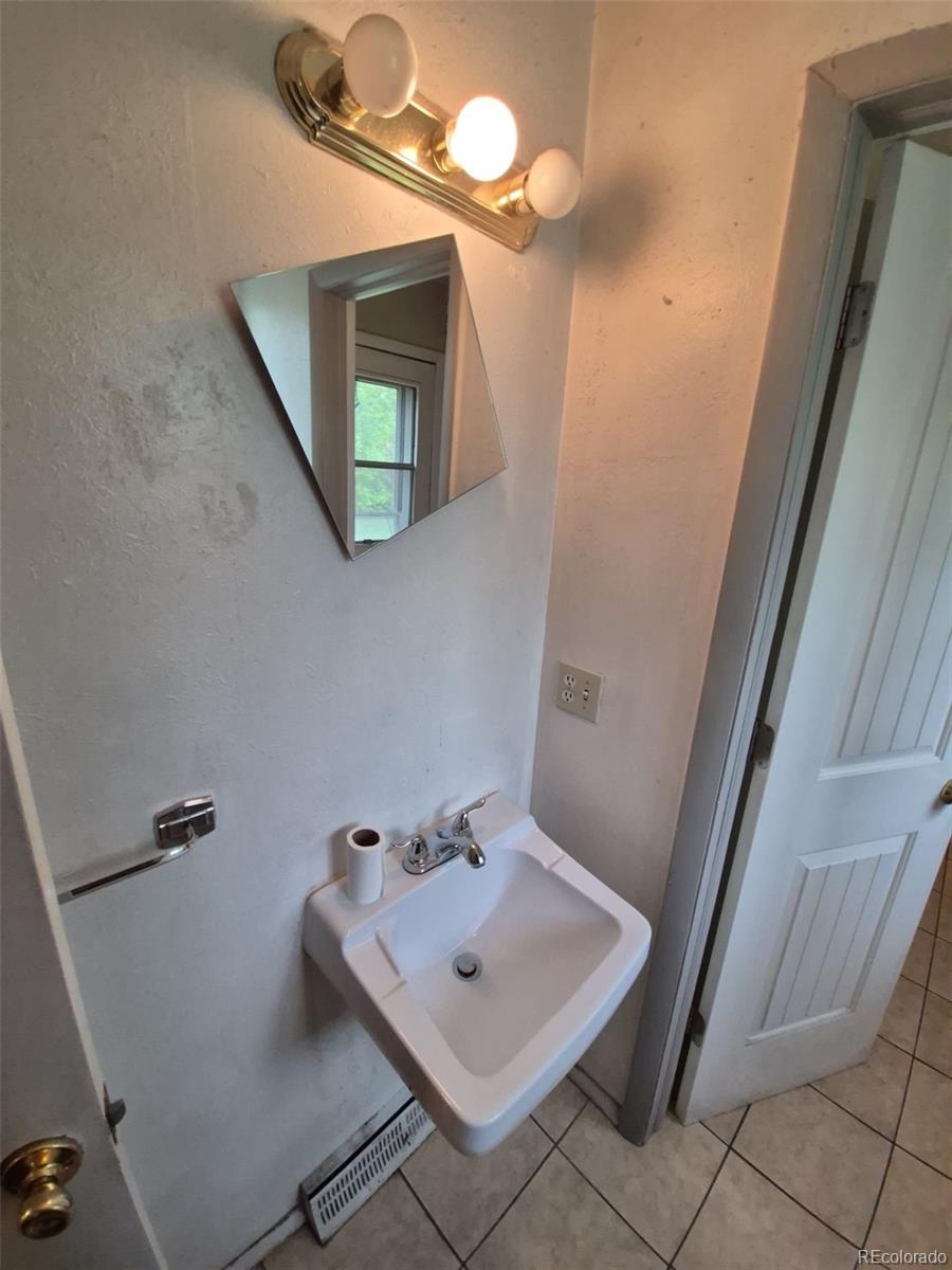 MLS Image #28 for 12058 e virginia place,aurora, Colorado