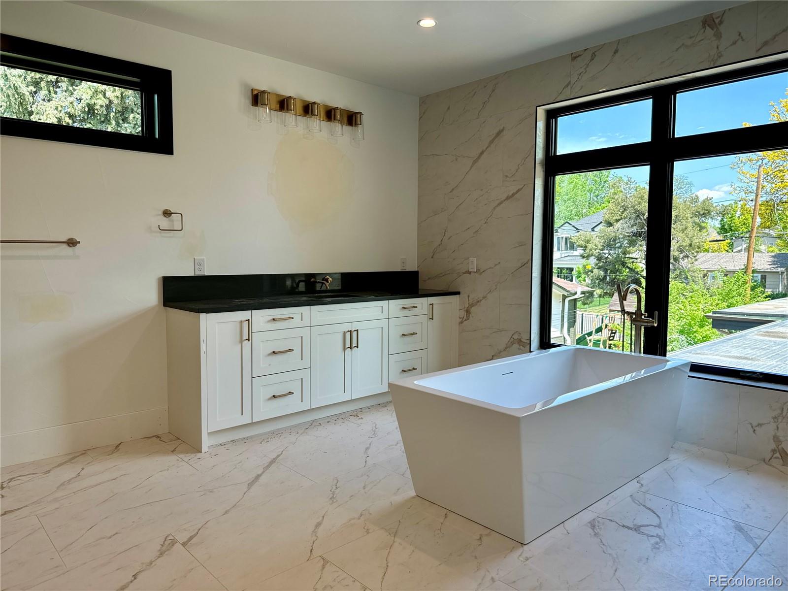 MLS Image #18 for 2442 s saint paul street,denver, Colorado