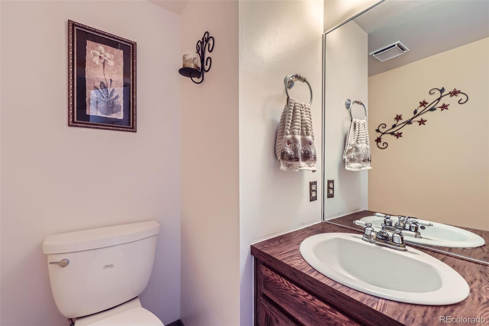 MLS Image #12 for 8862 e amherst drive,denver, Colorado