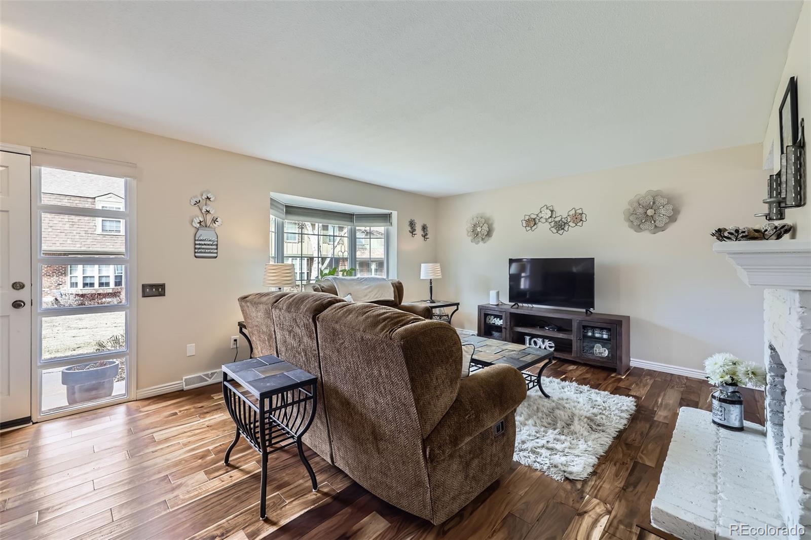 MLS Image #4 for 8862 e amherst drive,denver, Colorado