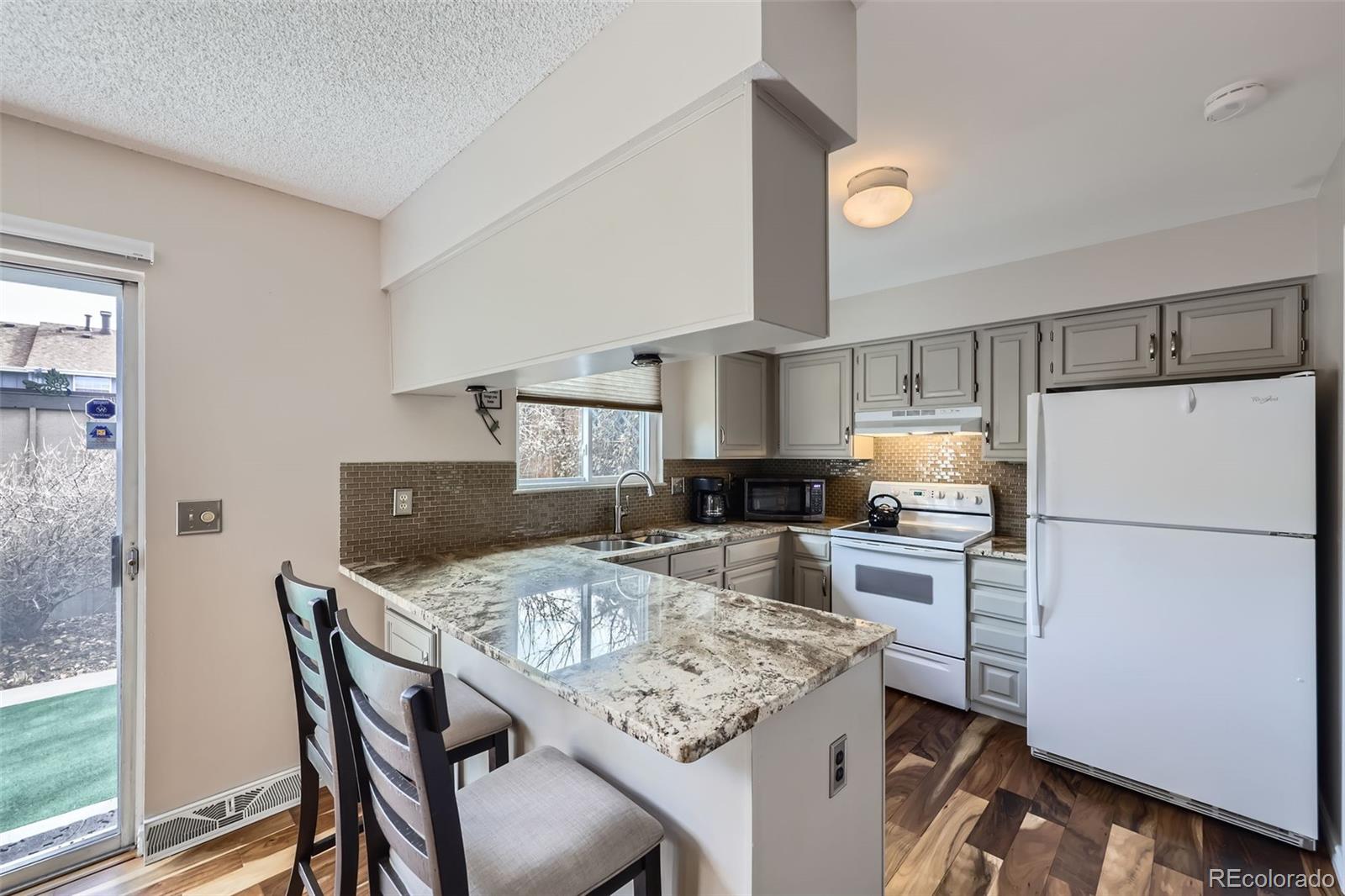 MLS Image #8 for 8862 e amherst drive,denver, Colorado