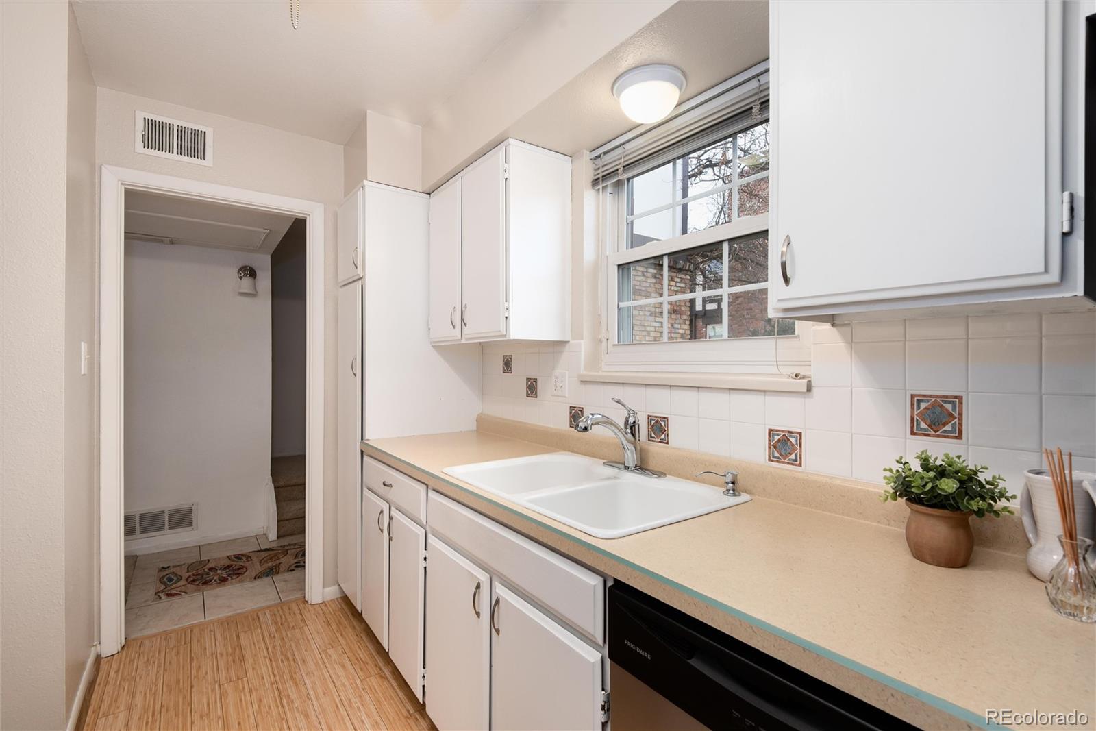 MLS Image #13 for 3855 s monaco street,denver, Colorado