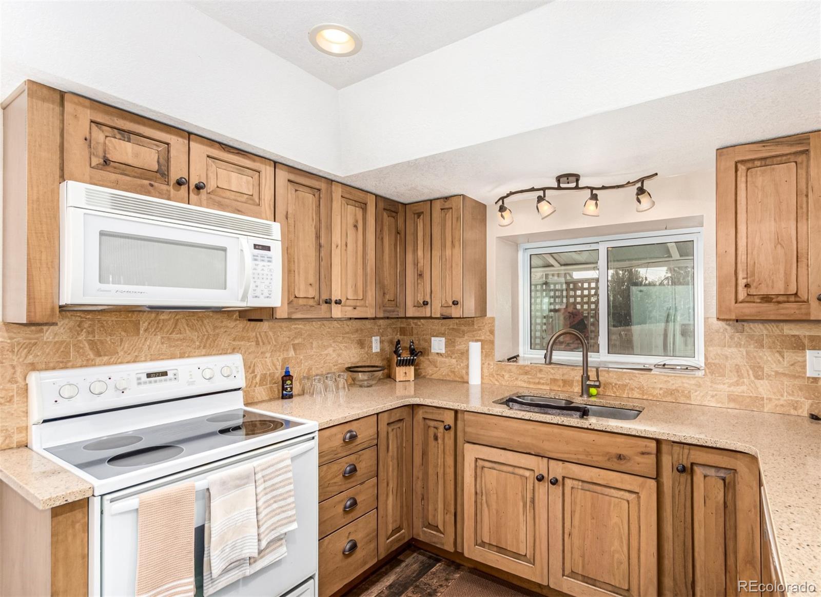 MLS Image #12 for 6119  zenobia court,arvada, Colorado