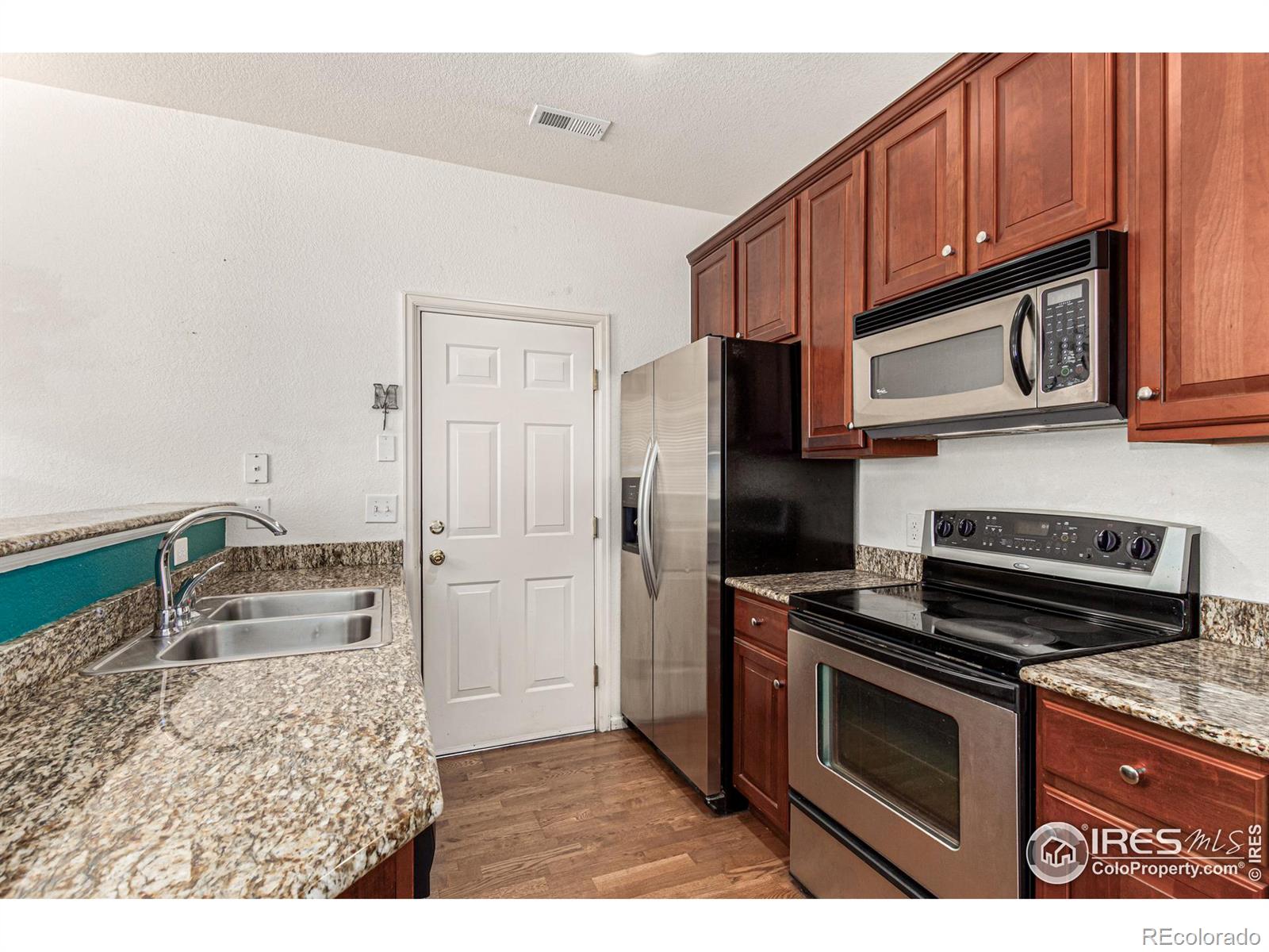 MLS Image #9 for 7777 e 23rd avenue 1406,denver, Colorado