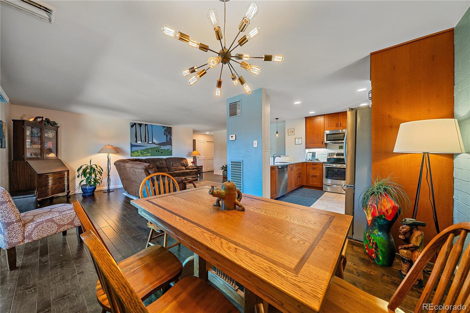 MLS Image #7 for 460 s marion parkway 251,denver, Colorado