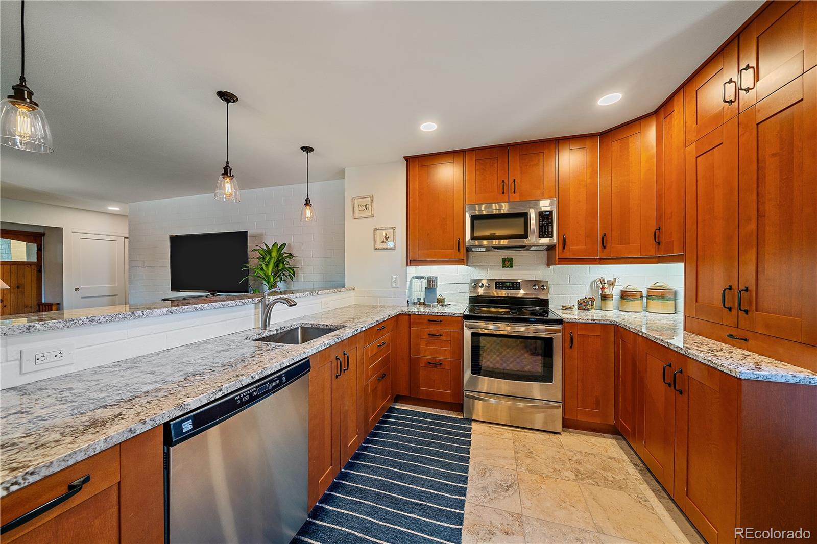 MLS Image #9 for 460 s marion parkway 251,denver, Colorado