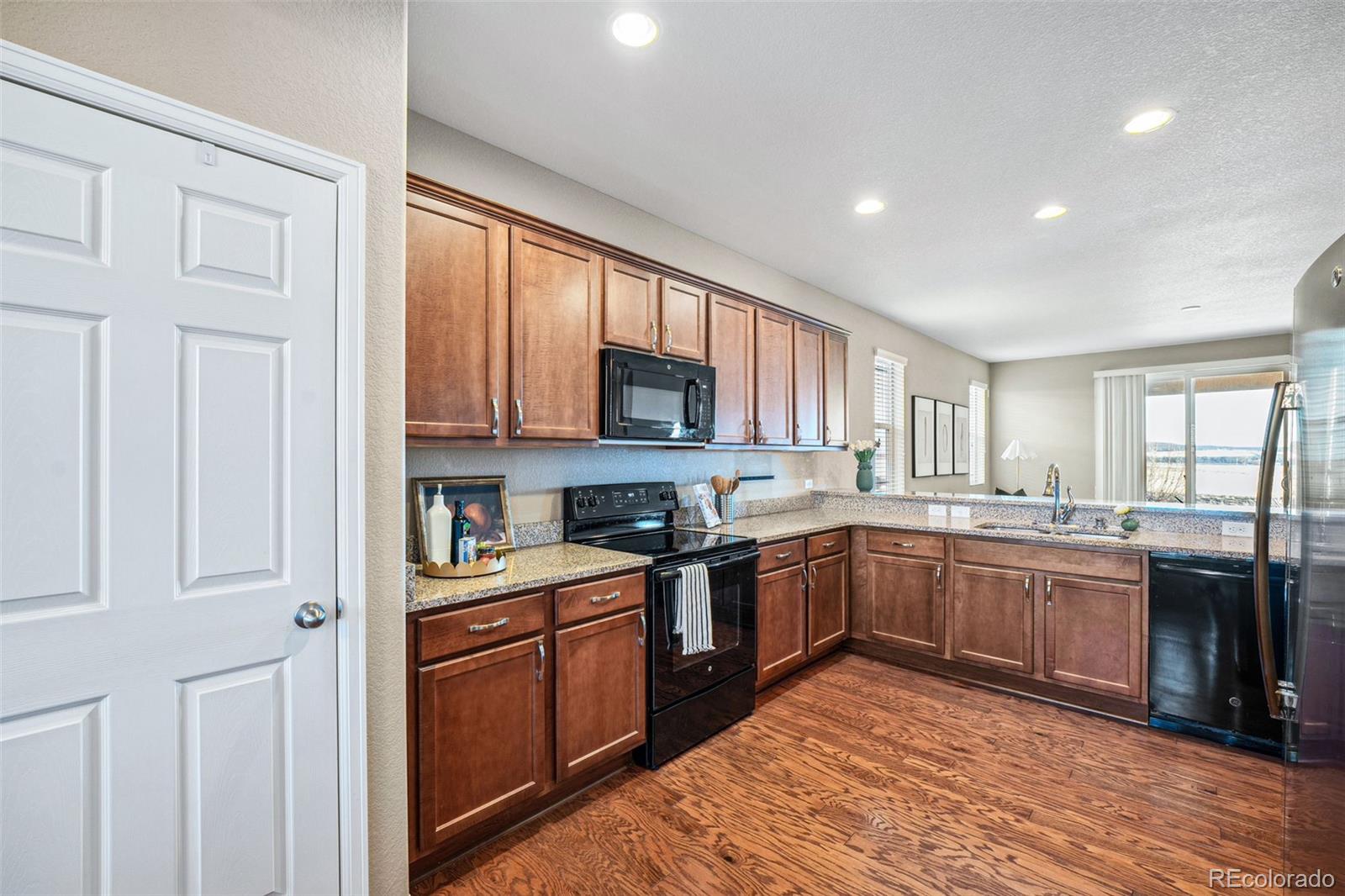 MLS Image #13 for 25064 e byers drive,aurora, Colorado