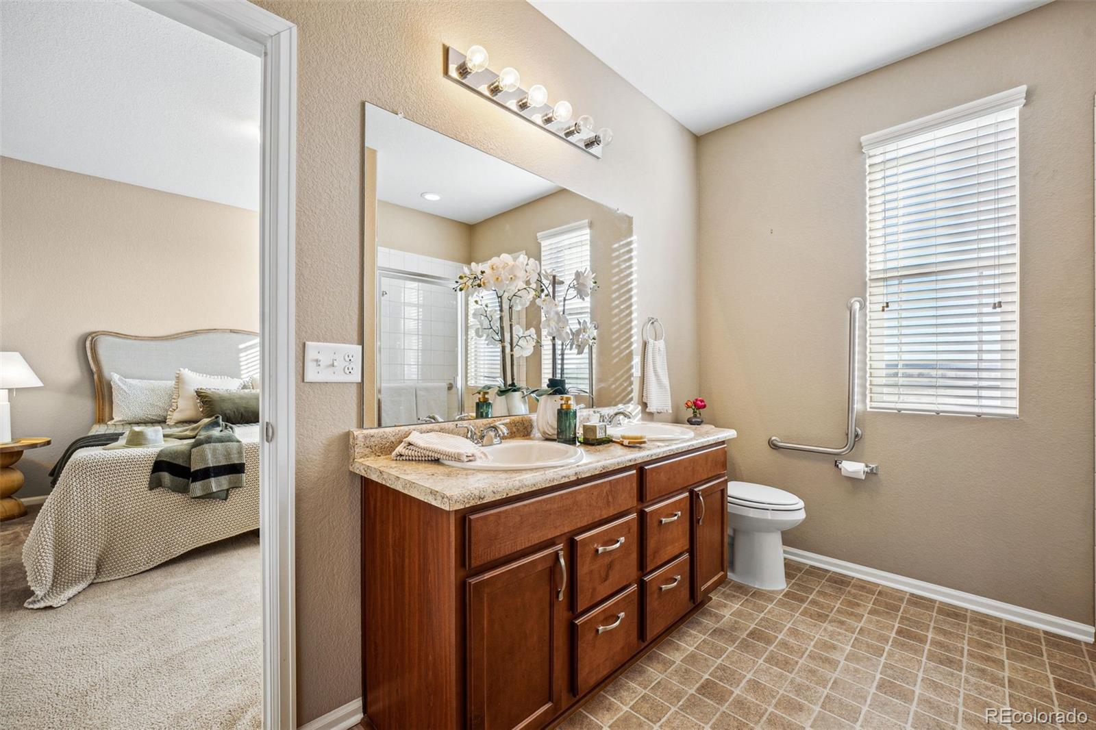 MLS Image #19 for 25064 e byers drive,aurora, Colorado