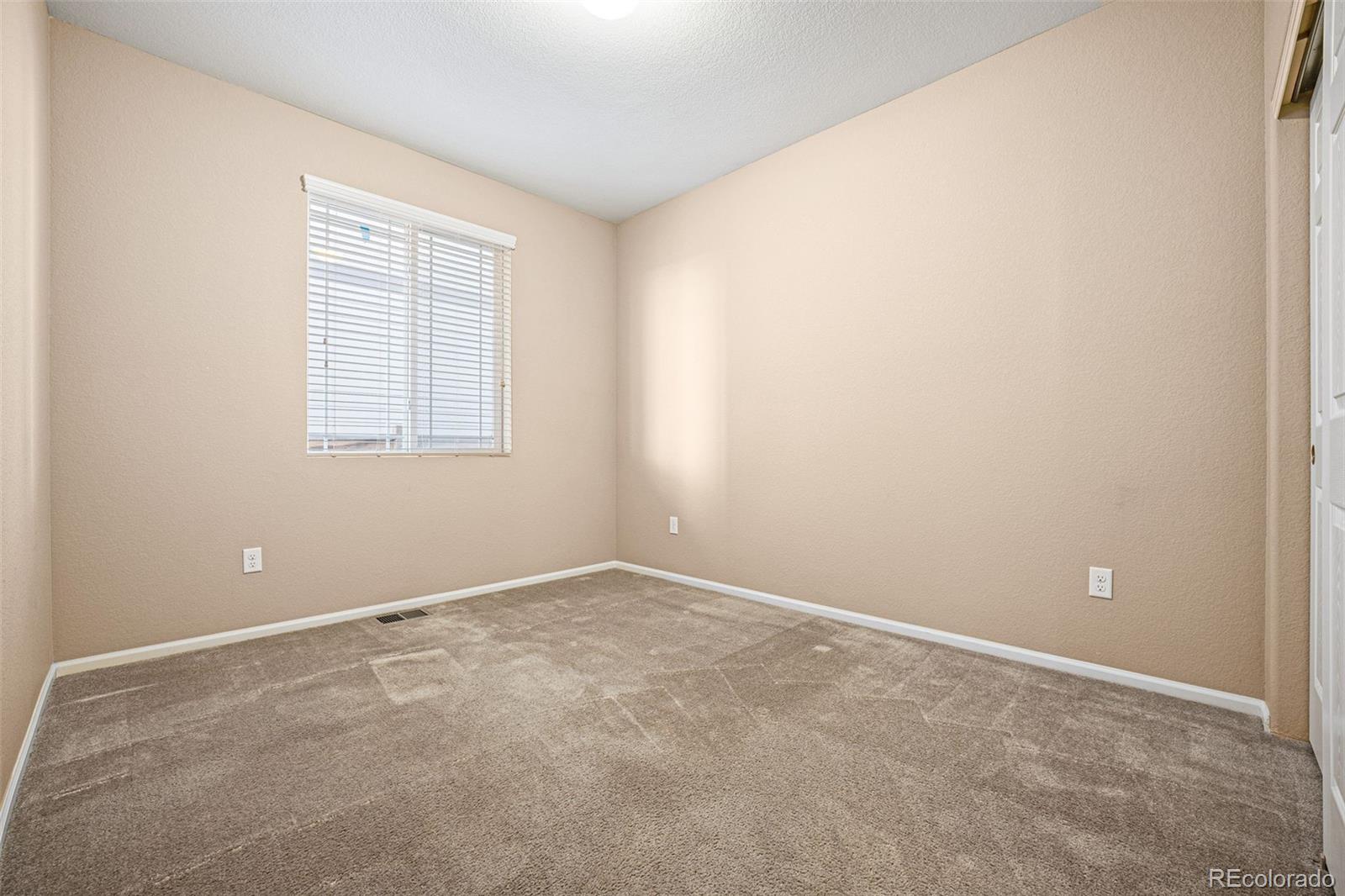 MLS Image #23 for 25064 e byers drive,aurora, Colorado