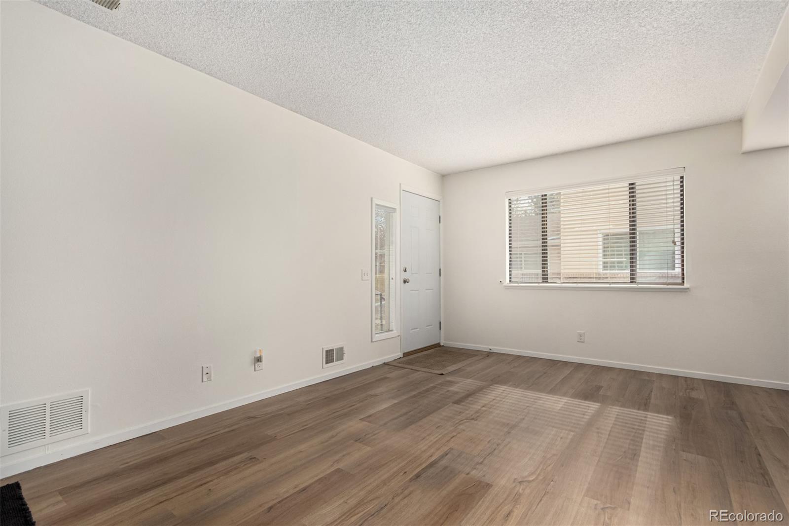 MLS Image #4 for 9255 e lehigh avenue 211,denver, Colorado