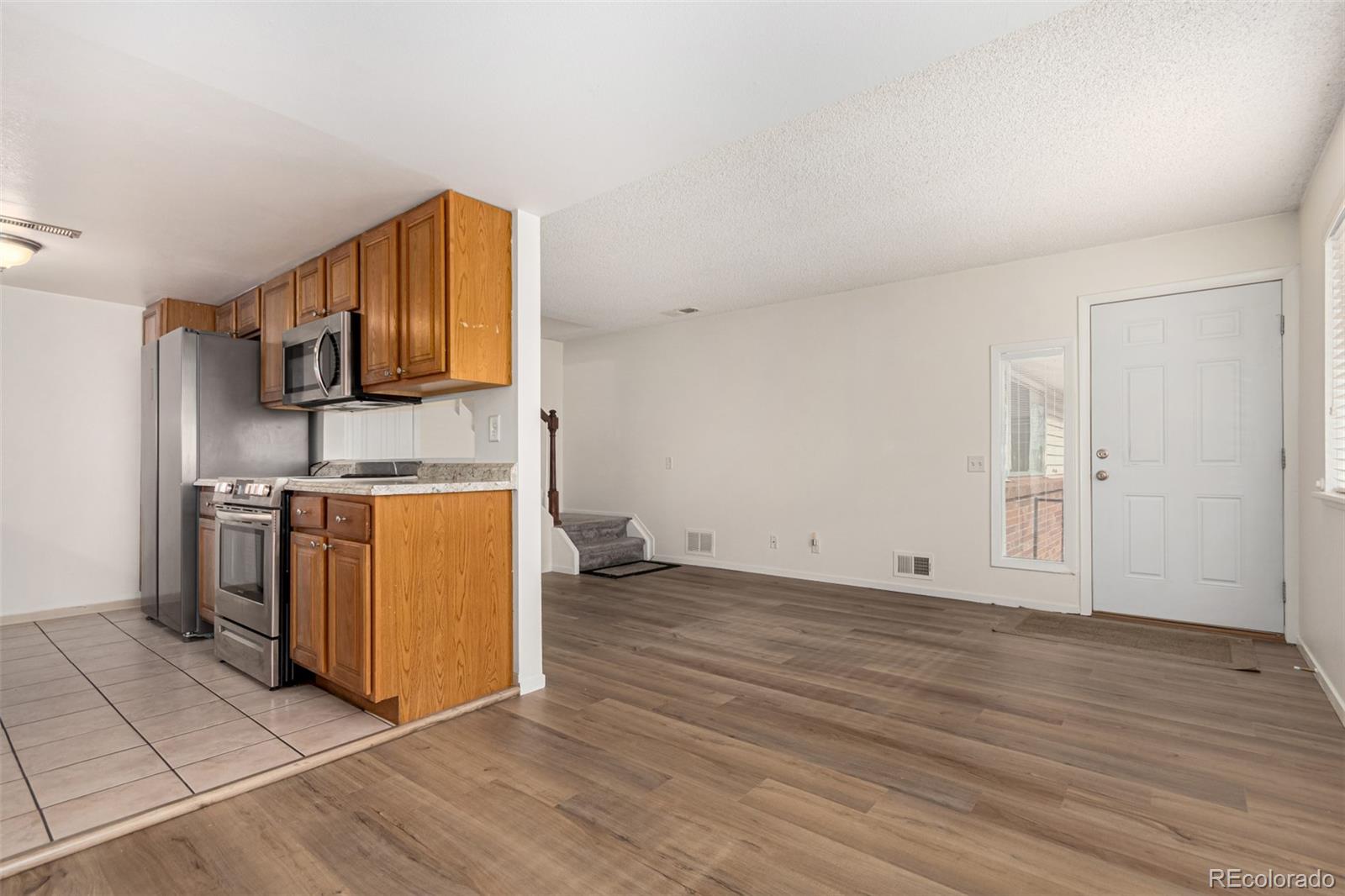 MLS Image #5 for 9255 e lehigh avenue 211,denver, Colorado