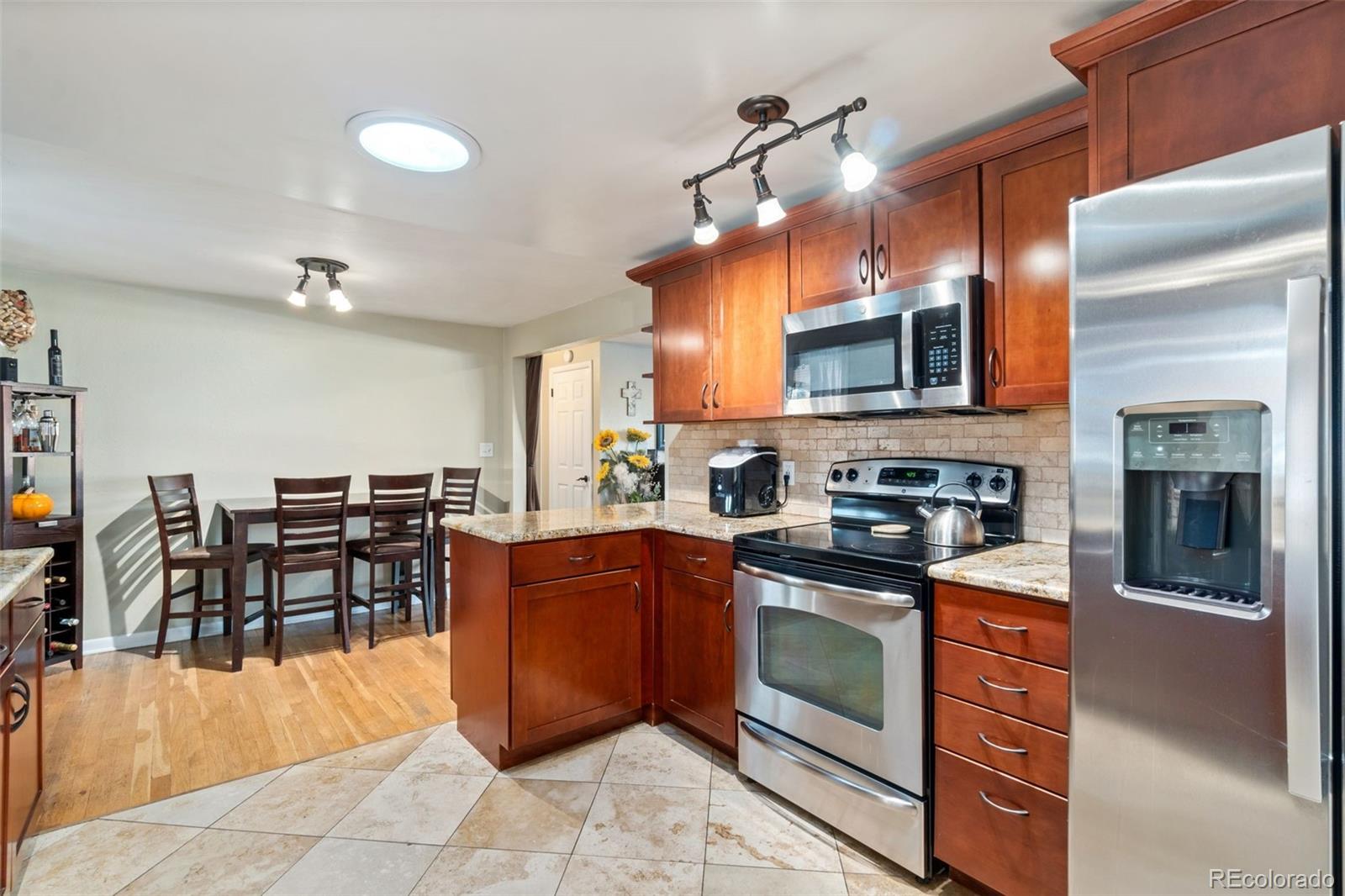 MLS Image #10 for 5107  johnson street,arvada, Colorado