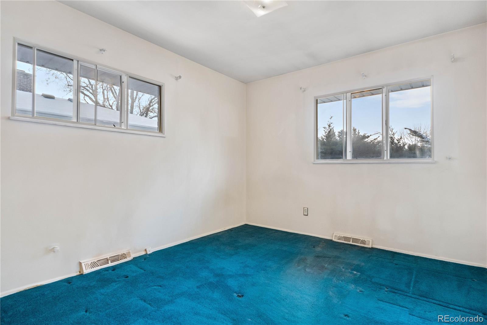 MLS Image #14 for 2842 s newport street,denver, Colorado