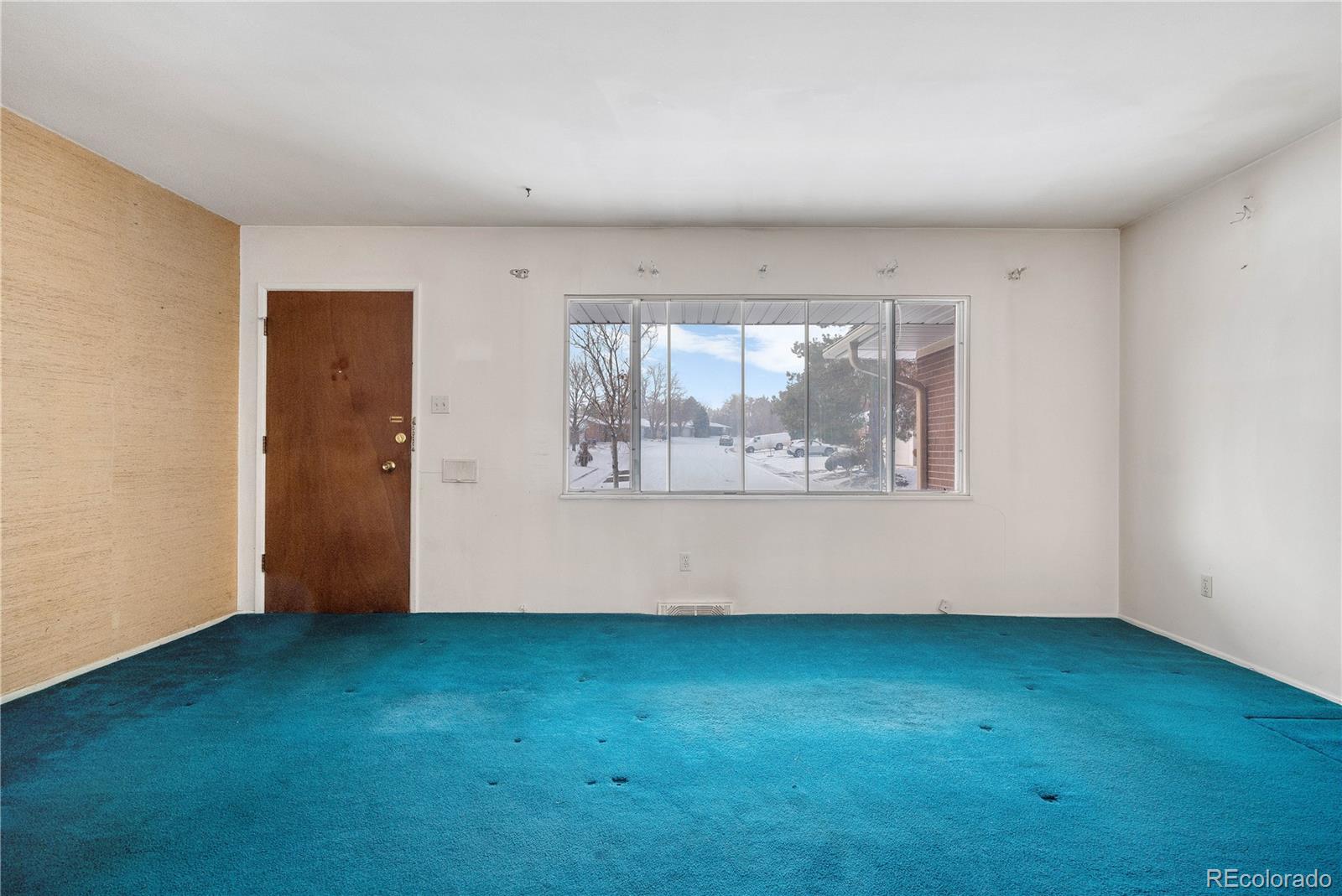 MLS Image #4 for 2842 s newport street,denver, Colorado