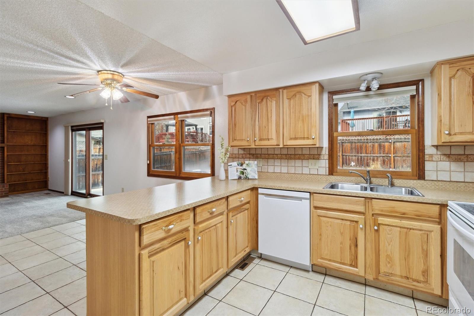 MLS Image #11 for 15037 e carolina place,aurora, Colorado