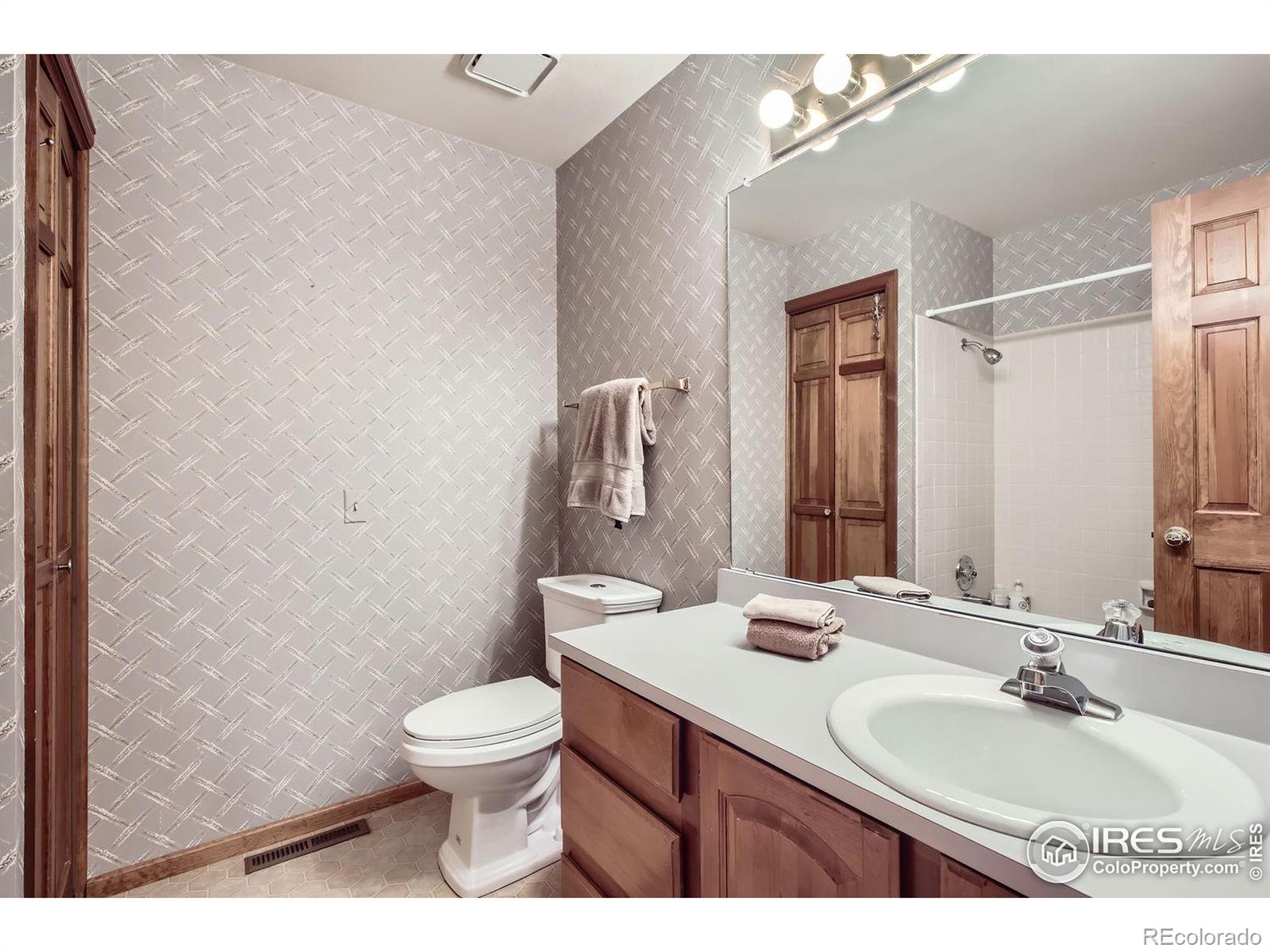 MLS Image #17 for 1318  calabasas court,fort collins, Colorado