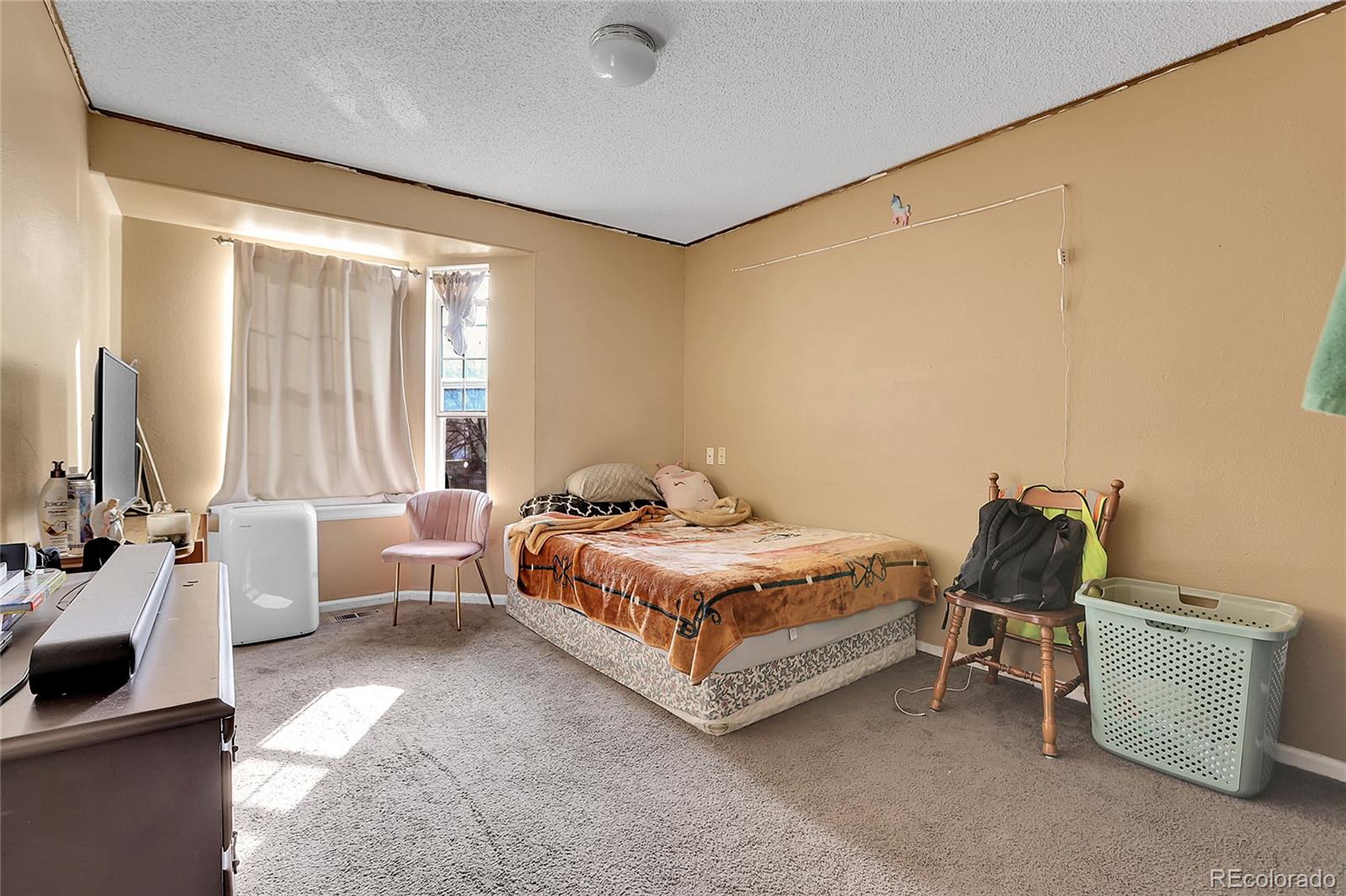 MLS Image #6 for 21455 e 44th avenue,denver, Colorado