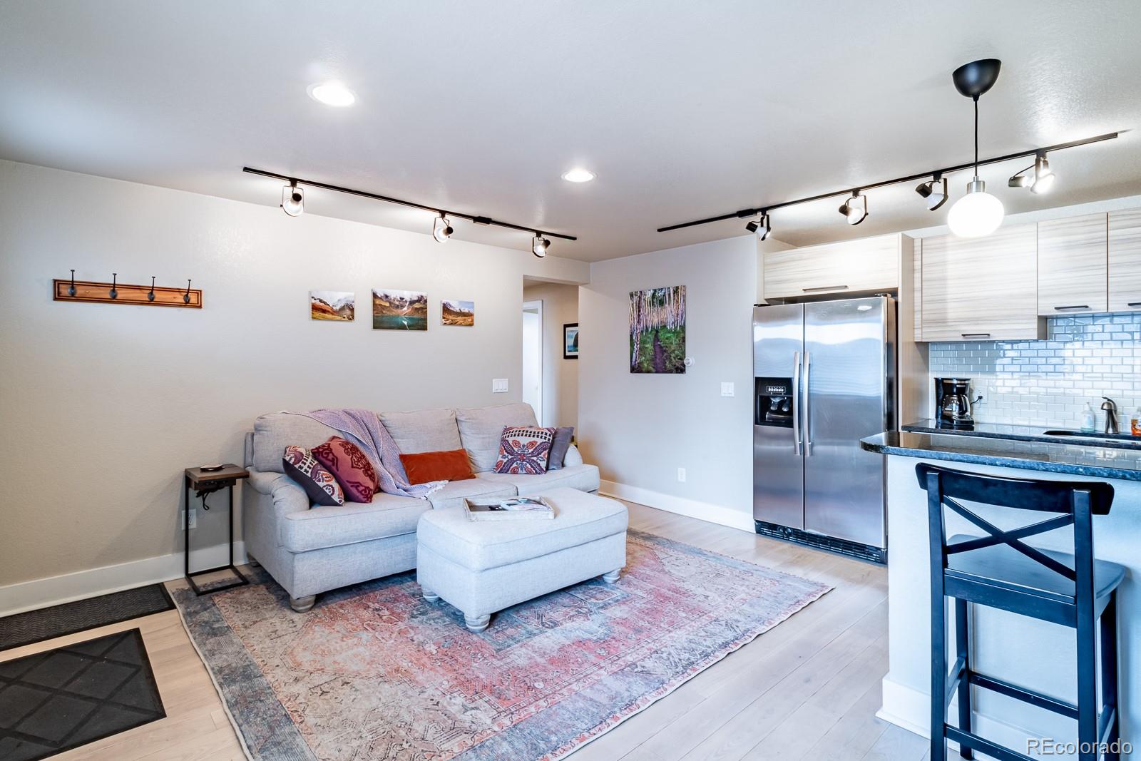 MLS Image #4 for 120 s pennsylvania street,denver, Colorado