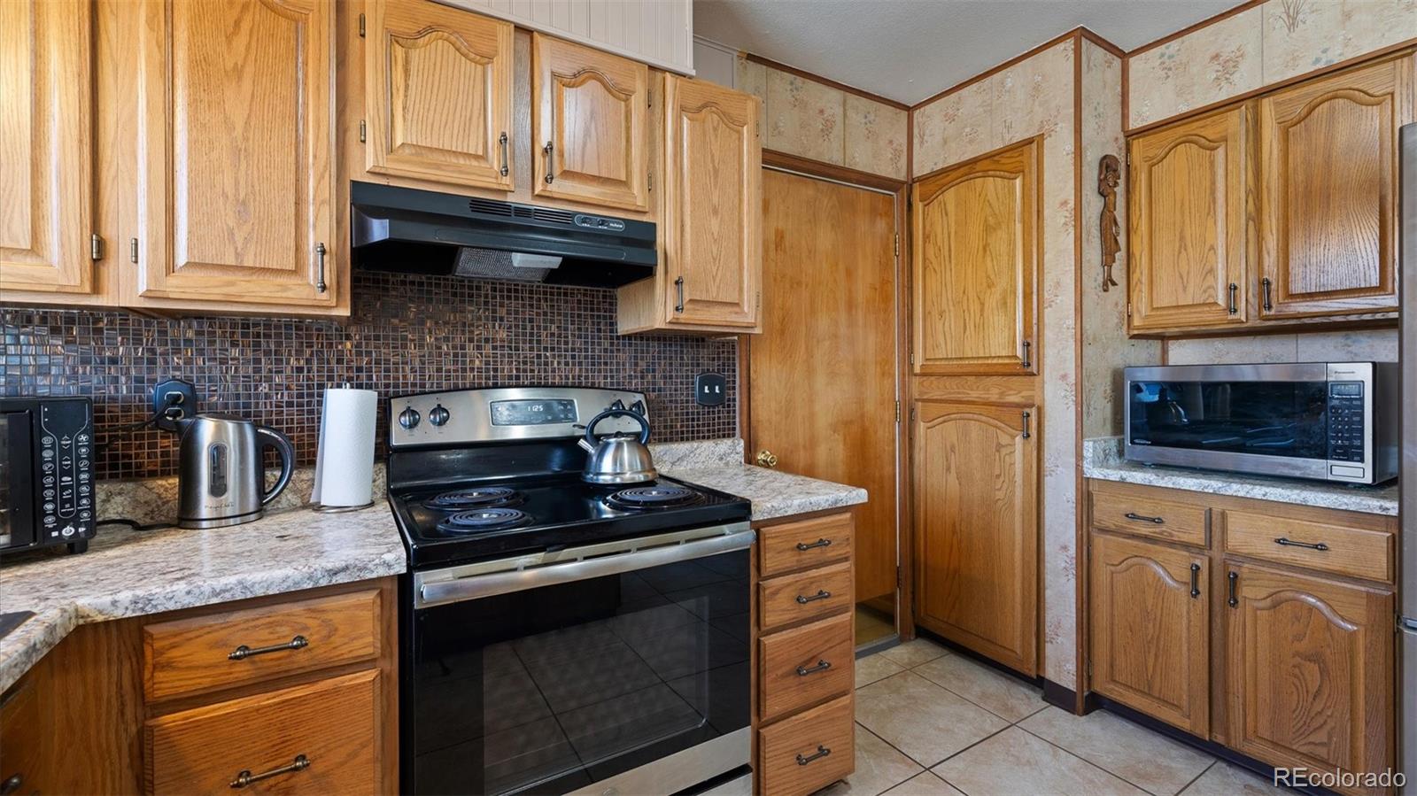 MLS Image #15 for 2319  jet wing drive,colorado springs, Colorado