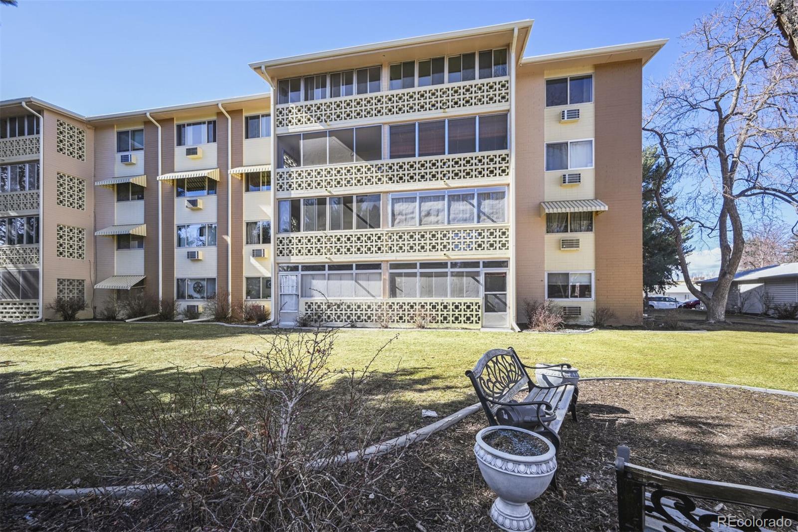 MLS Image #17 for 650 s clinton street,denver, Colorado