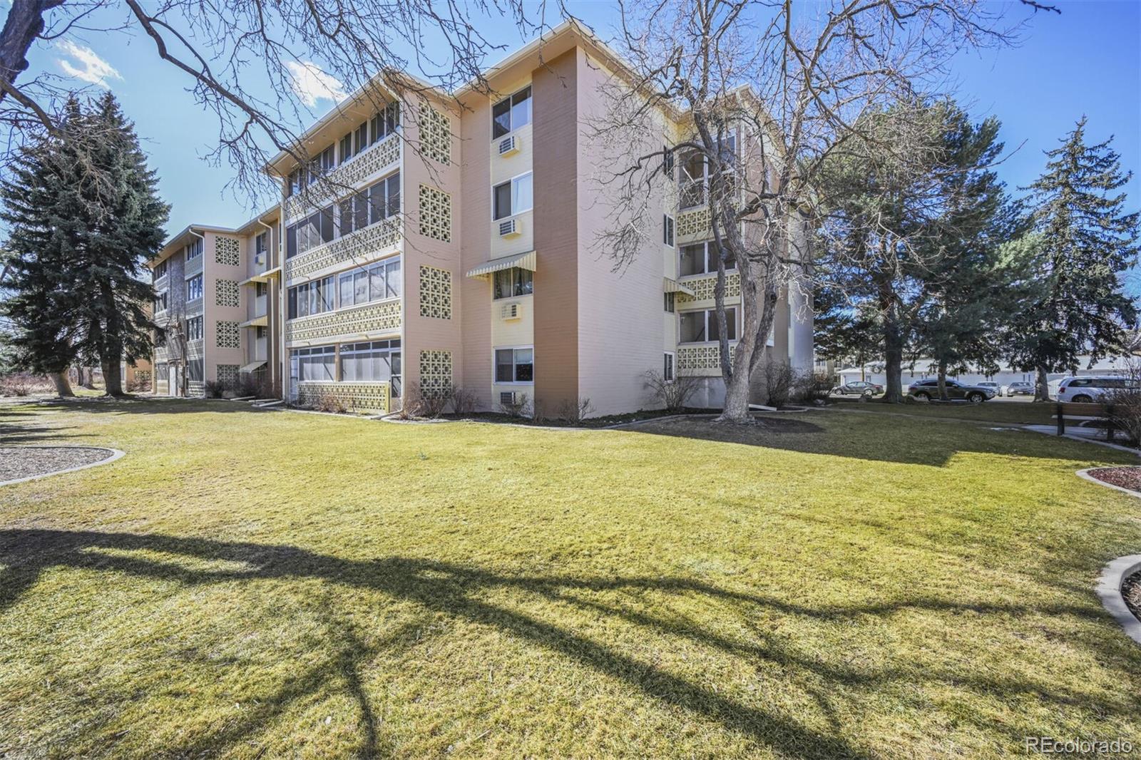 MLS Image #18 for 650 s clinton street,denver, Colorado