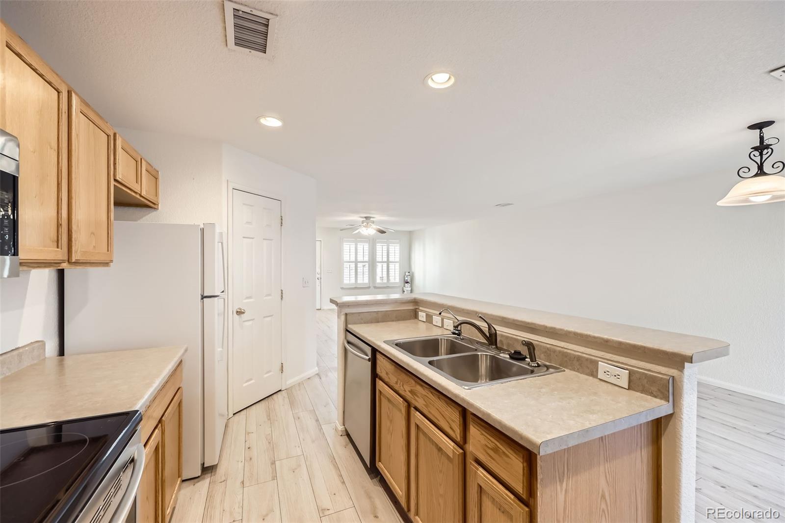 MLS Image #16 for 5833 n biscay street,denver, Colorado