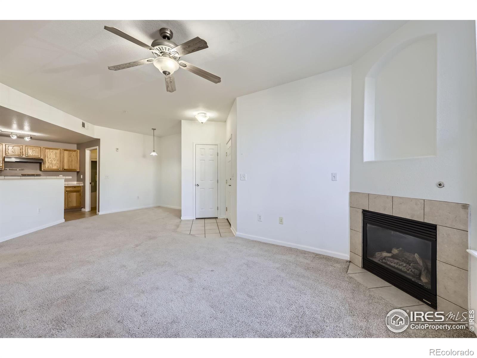 MLS Image #3 for 5756 n genoa way 205,aurora, Colorado