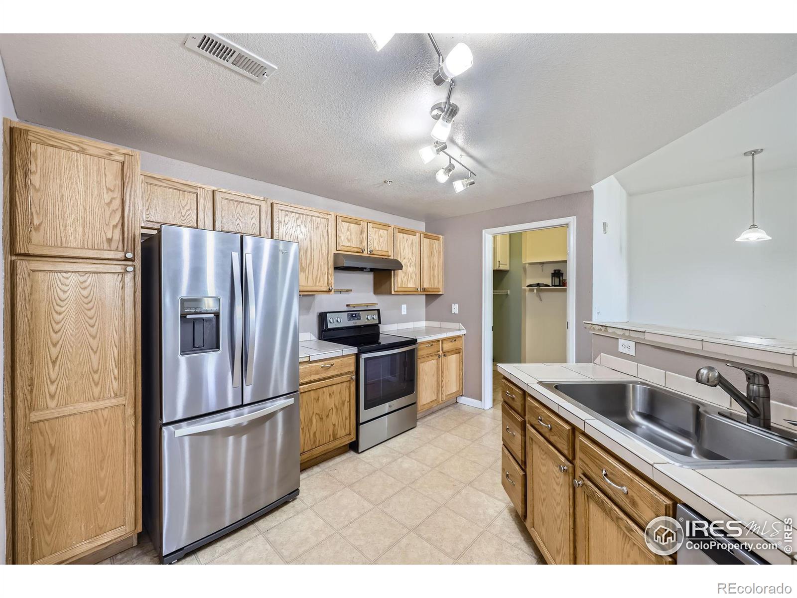 MLS Image #7 for 5756 n genoa way 205,aurora, Colorado