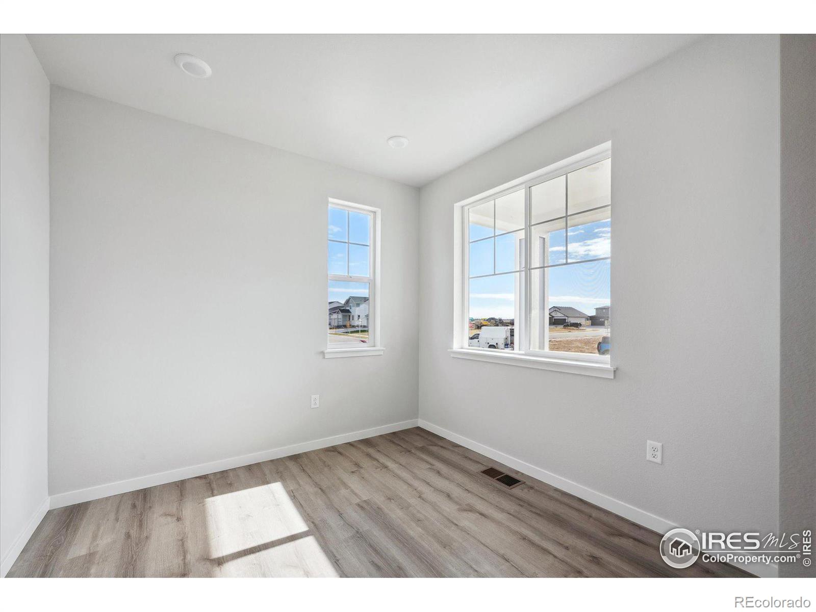 MLS Image #3 for 910  hummocky way,windsor, Colorado