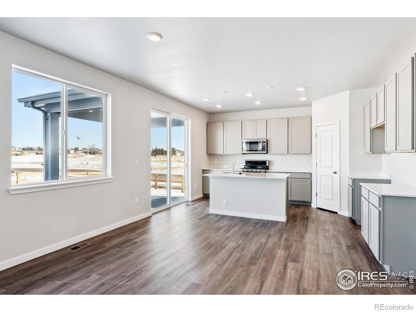 MLS Image #11 for 810  mesic lane,windsor, Colorado