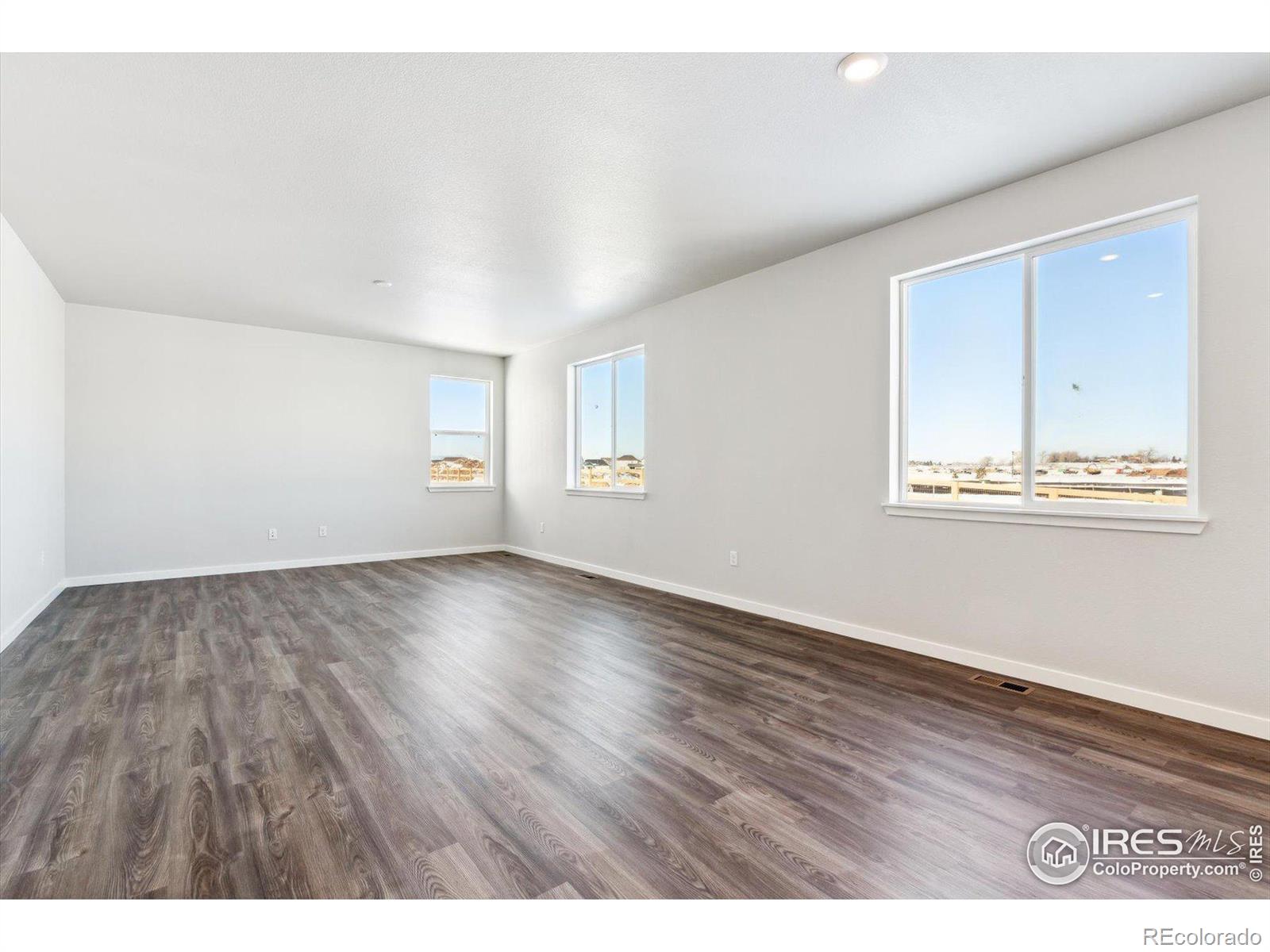 MLS Image #7 for 810  mesic lane,windsor, Colorado