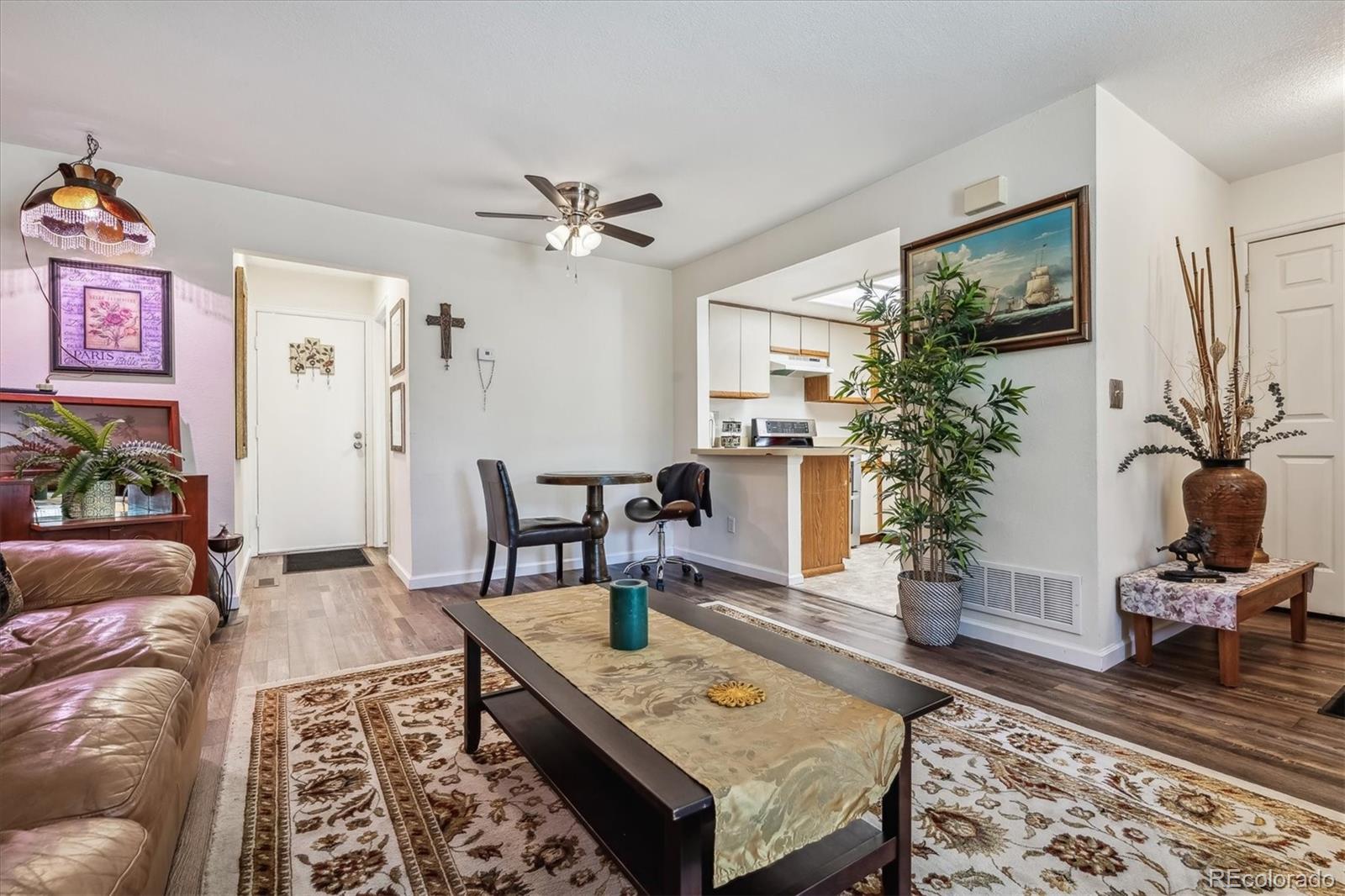 MLS Image #5 for 12655 e pacific circle,aurora, Colorado