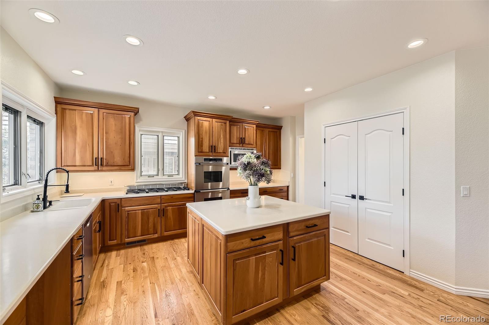 MLS Image #8 for 2457 s xenon way,denver, Colorado