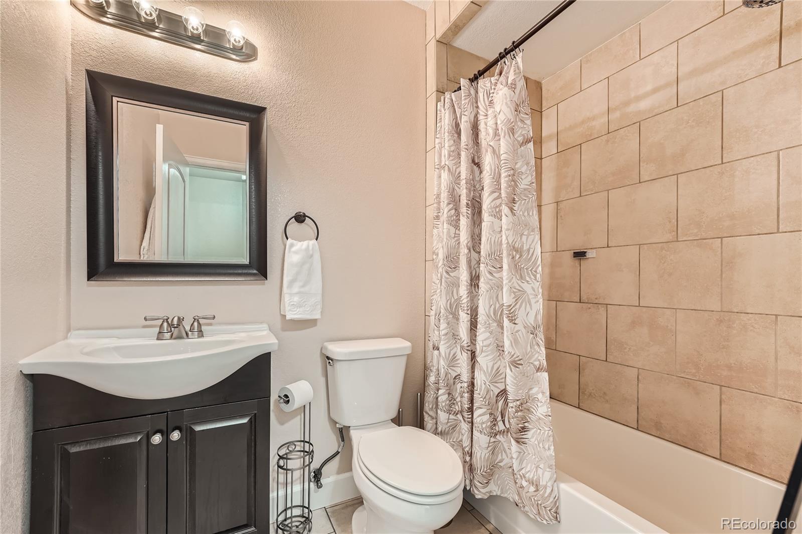 MLS Image #24 for 8036 e 53rd drive,denver, Colorado