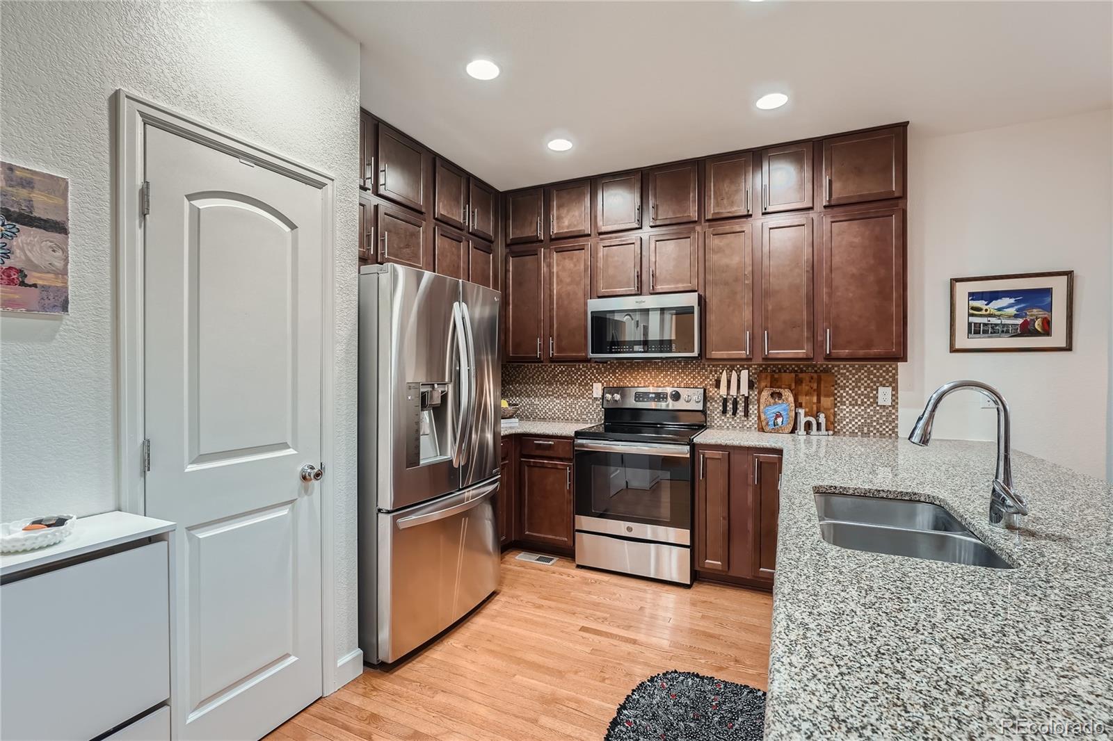 MLS Image #7 for 8036 e 53rd drive,denver, Colorado