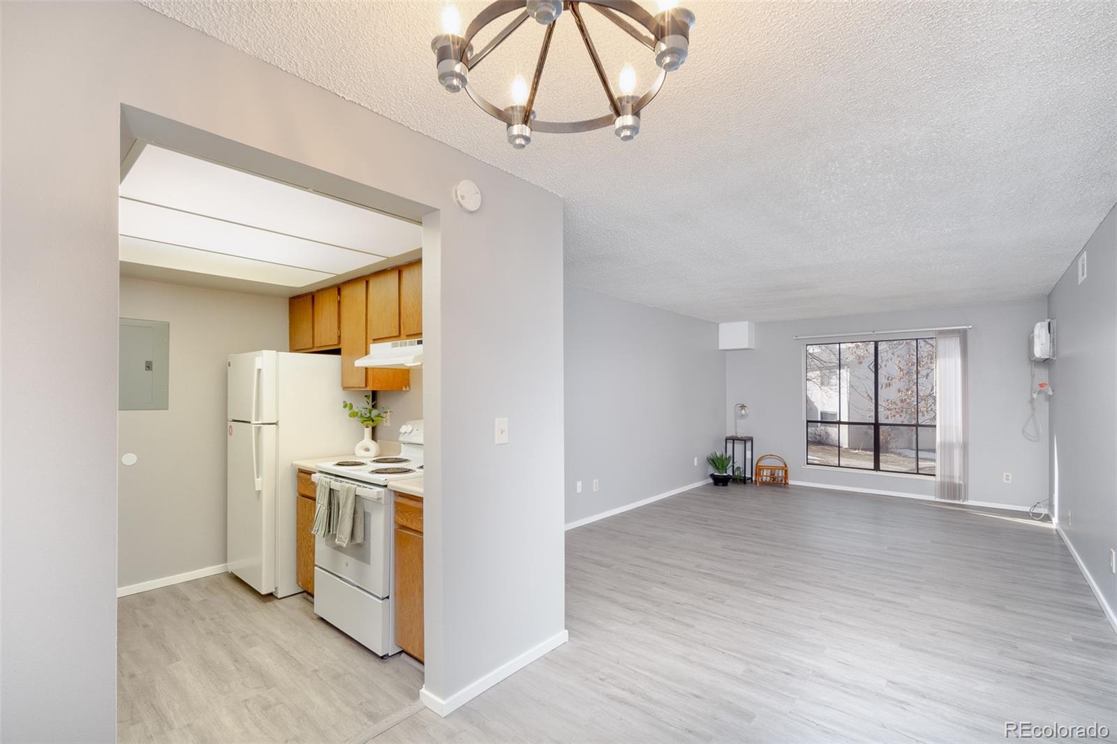 MLS Image #6 for 3550 s harlan street,denver, Colorado