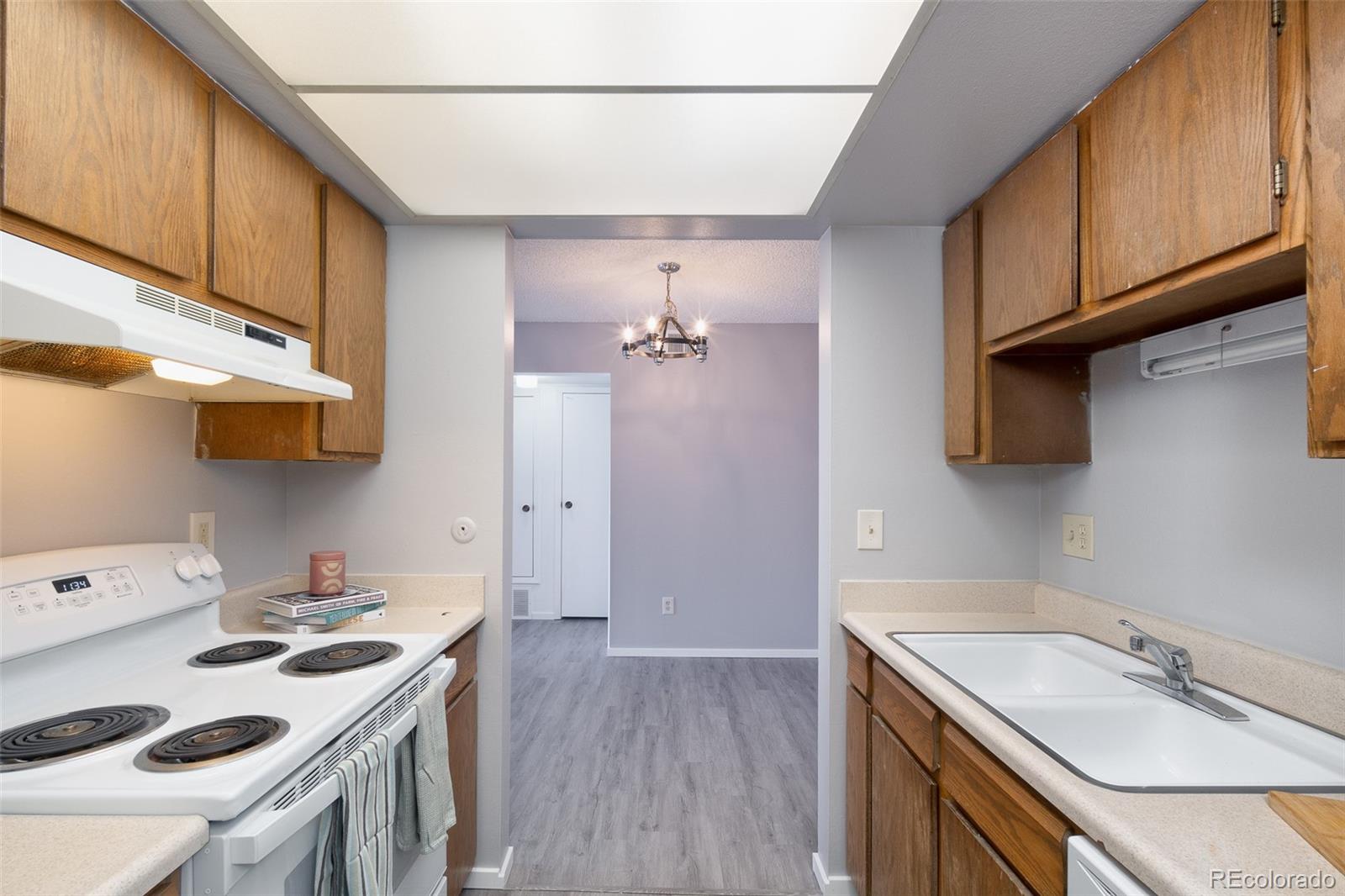 MLS Image #8 for 3550 s harlan street,denver, Colorado