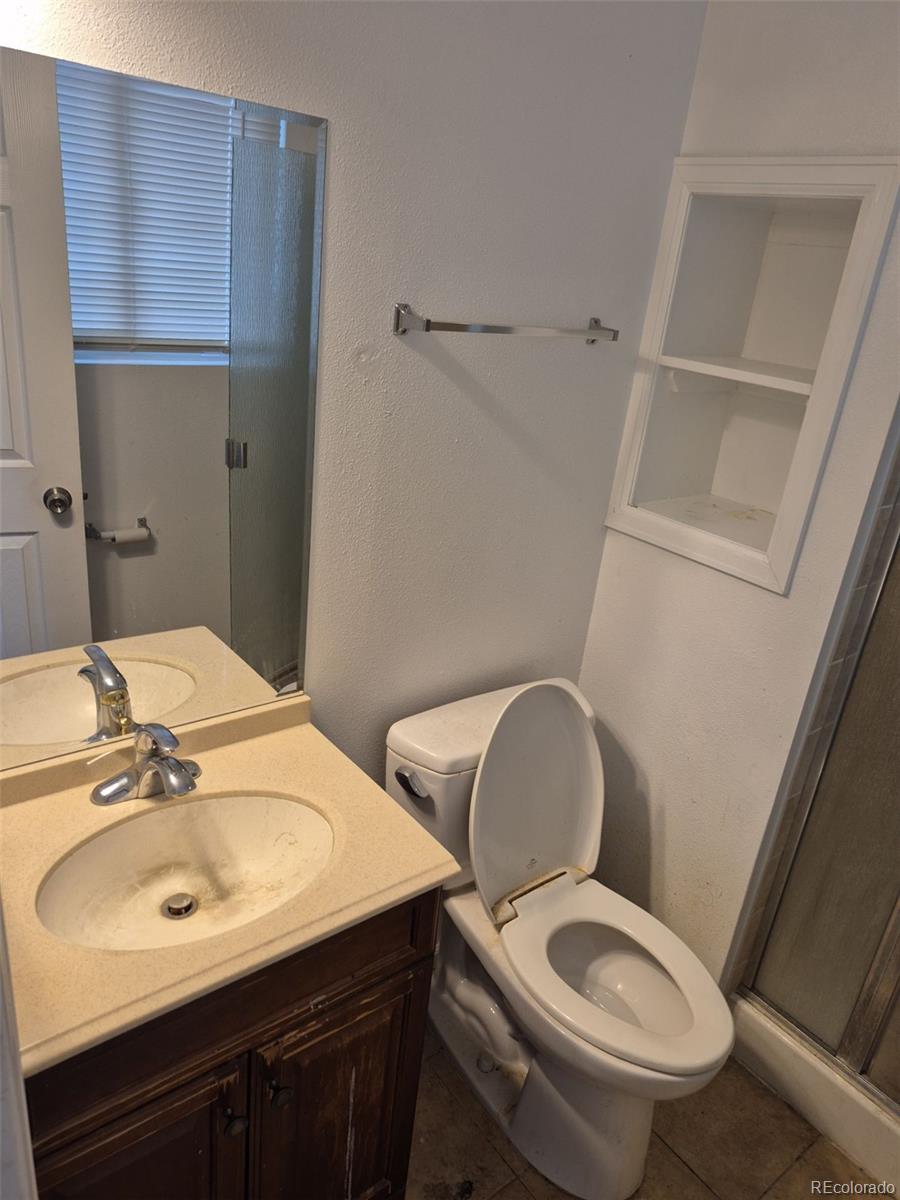 MLS Image #15 for 2597 s dillon street,aurora, Colorado