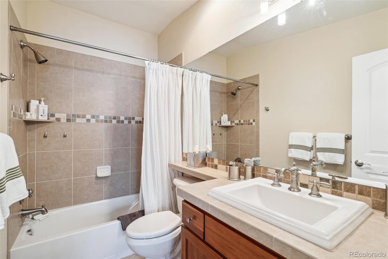 MLS Image #22 for 4545 s monaco street,denver, Colorado