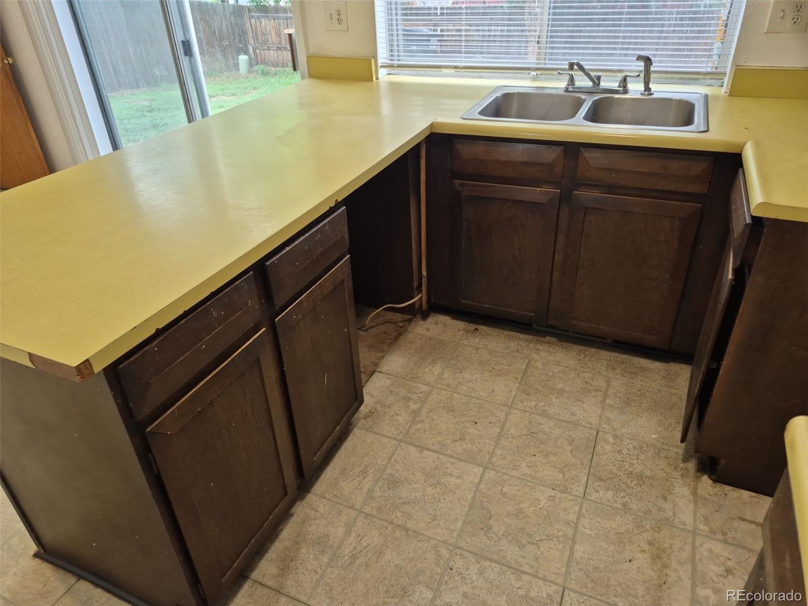 MLS Image #14 for 2832 s mobile street,aurora, Colorado