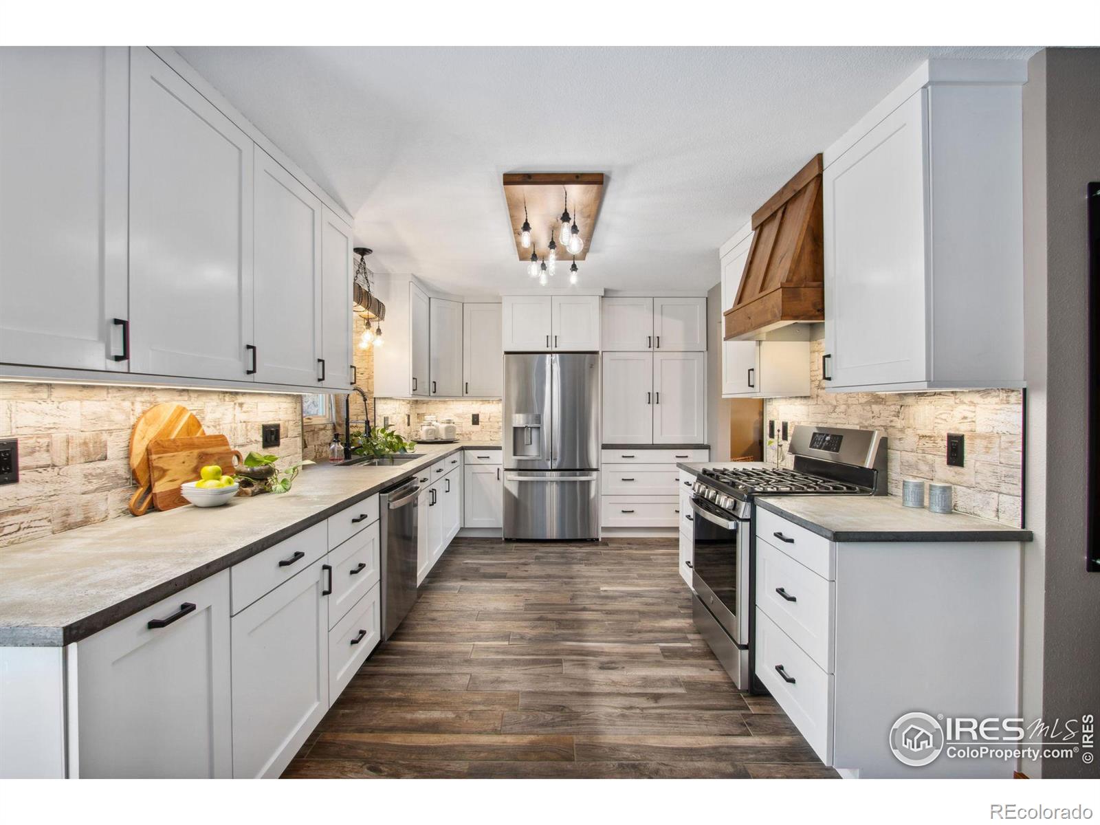 MLS Image #7 for 1005  meadow place,loveland, Colorado