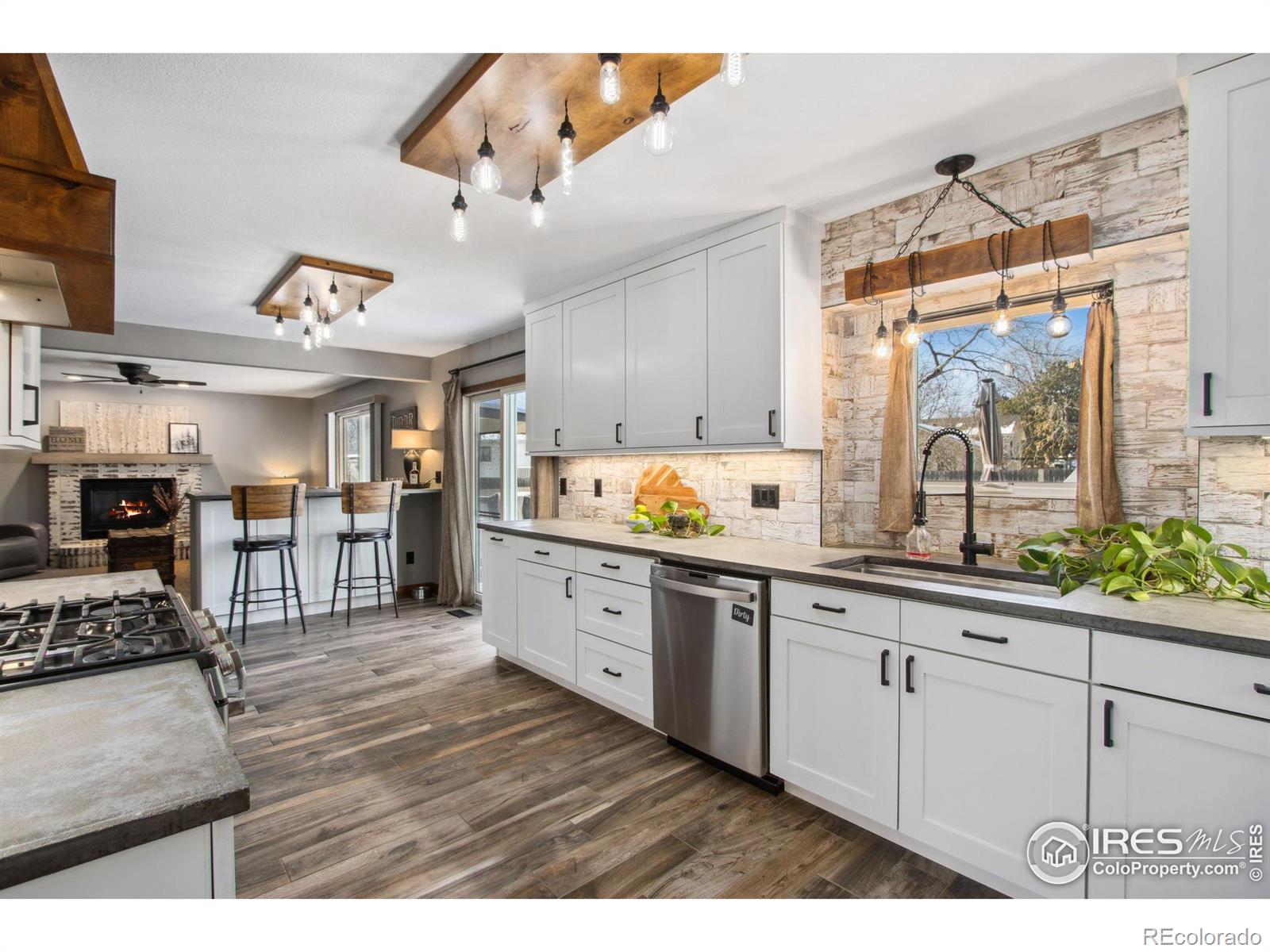 MLS Image #8 for 1005  meadow place,loveland, Colorado