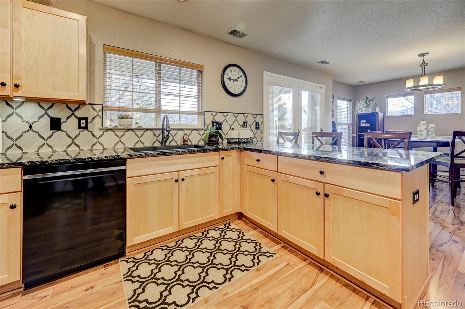 MLS Image #6 for 11899  oak hill way,commerce city, Colorado